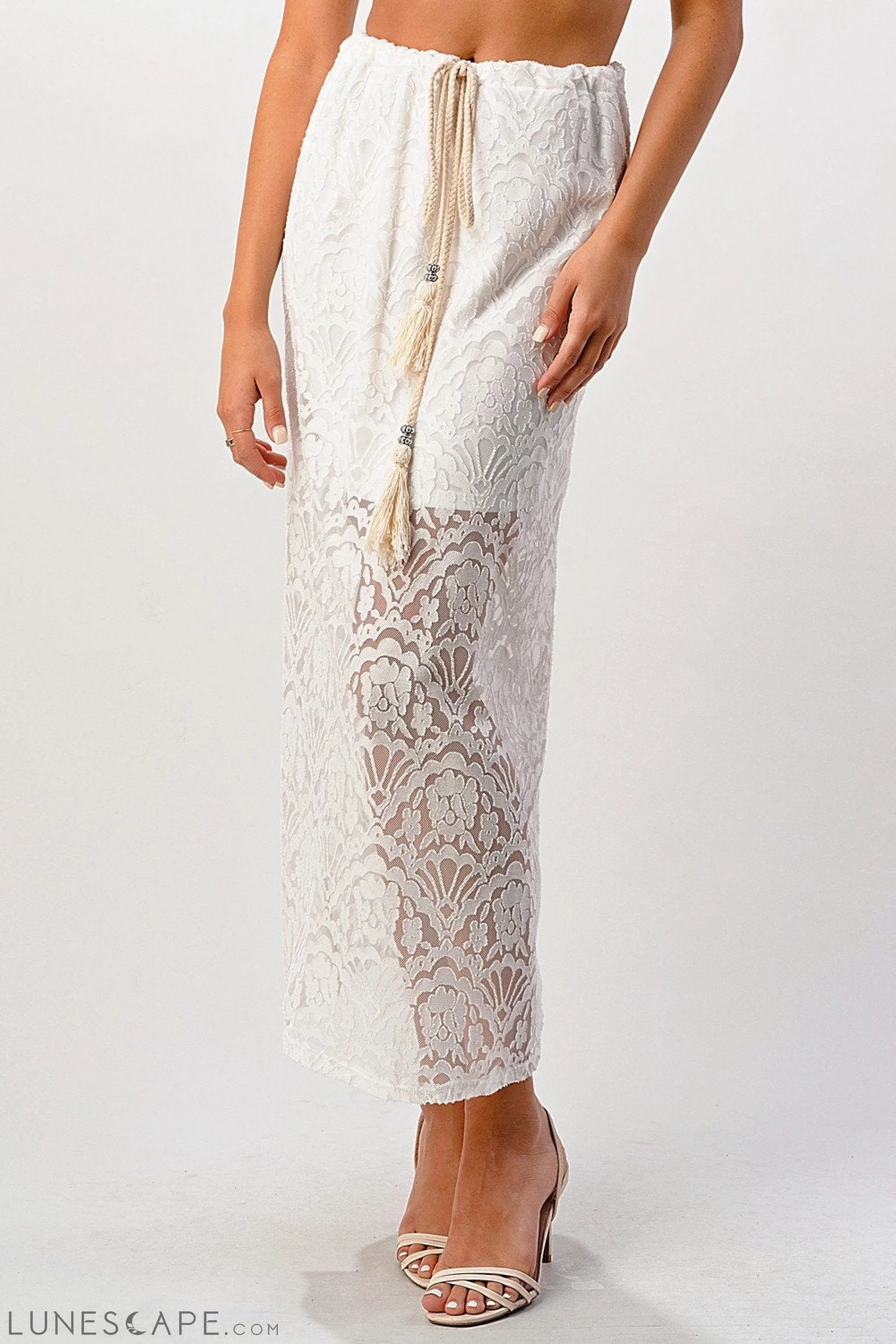 Lace Maxi Skirt With Cotton-Core Bow LUNESCAPE