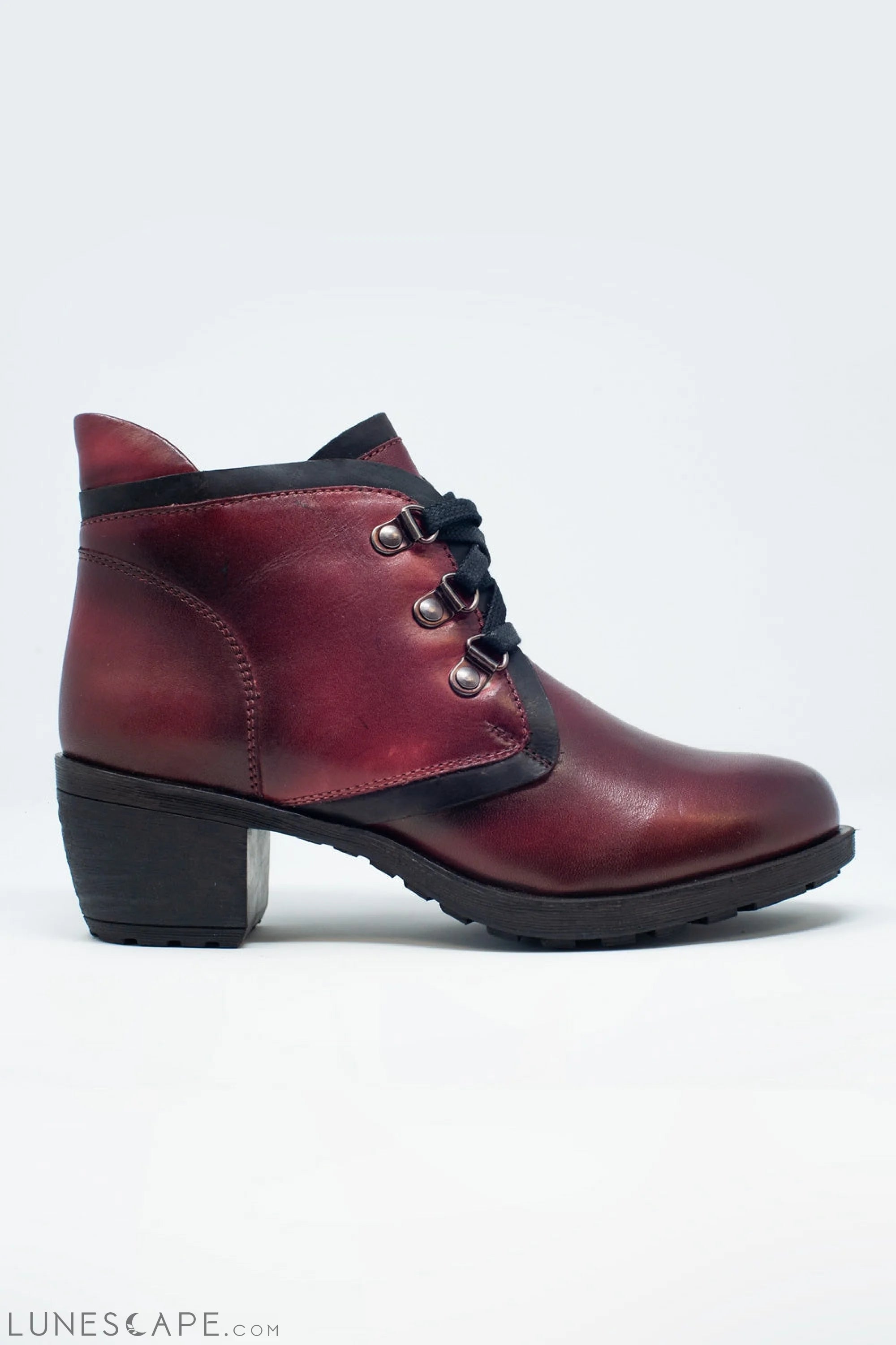 Lace Up Boot in Maroon LUNESCAPE