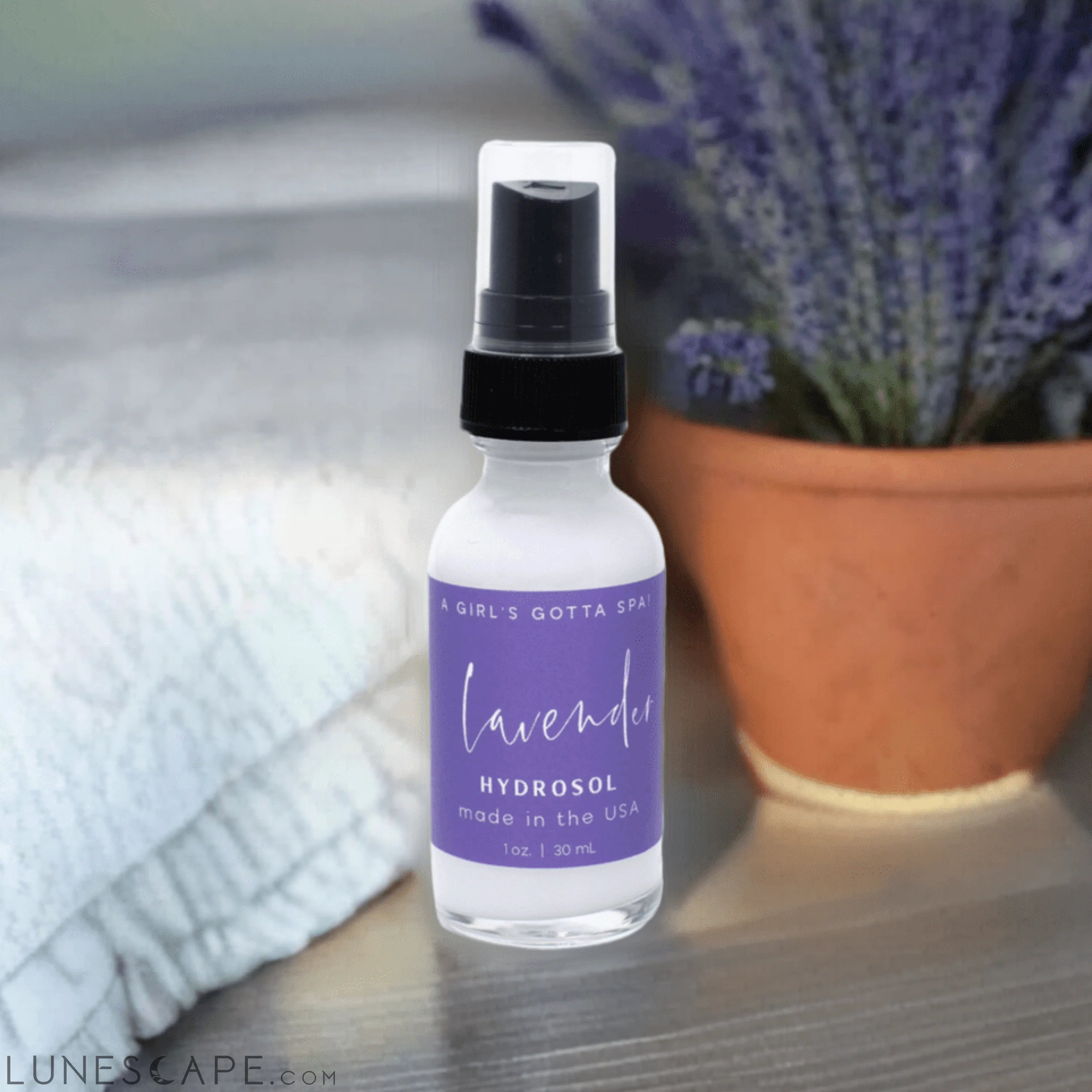 Lavender Hydrosol Mist LUNESCAPE