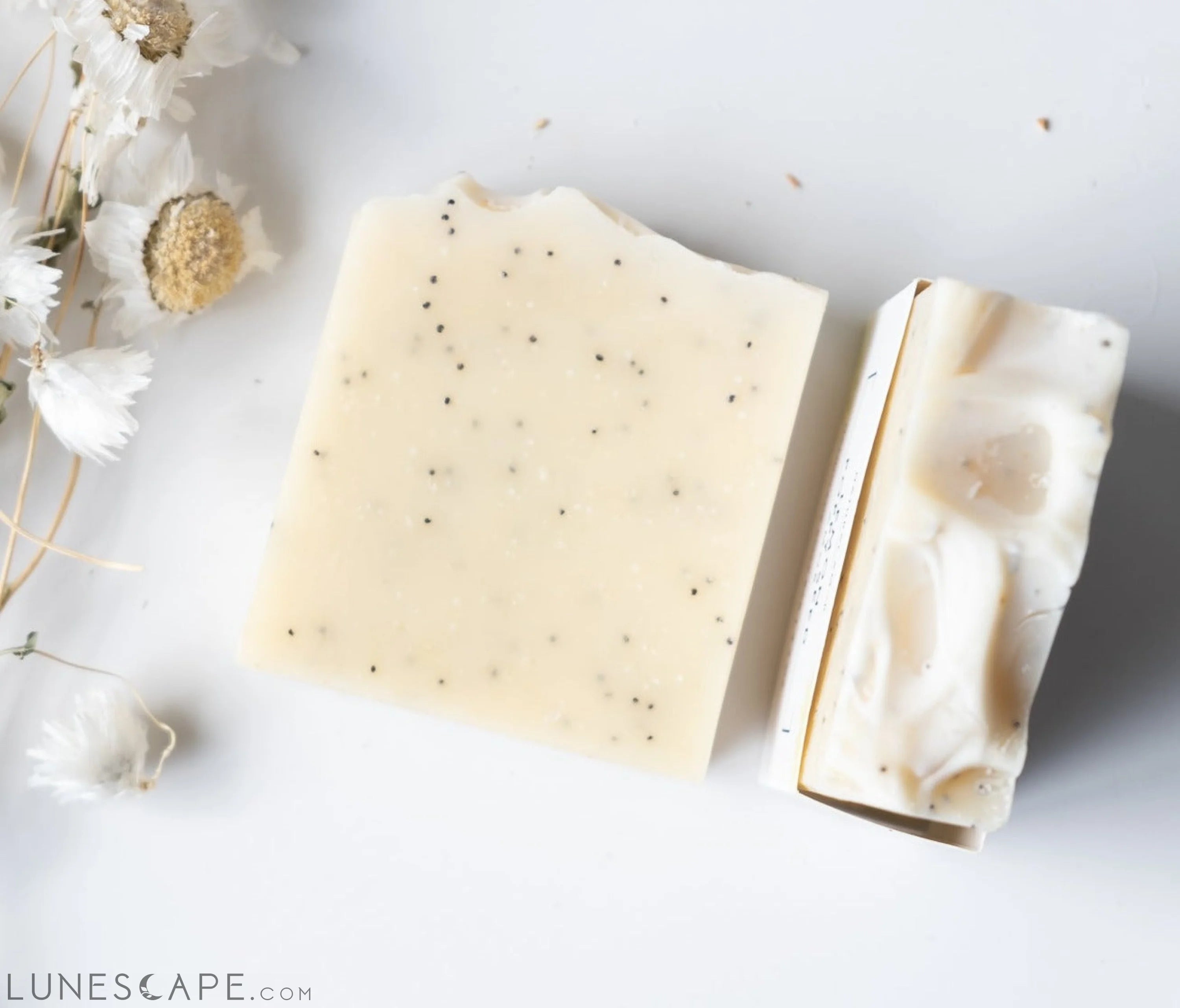 Lemon Poppyseed Soap Bar LUNESCAPE