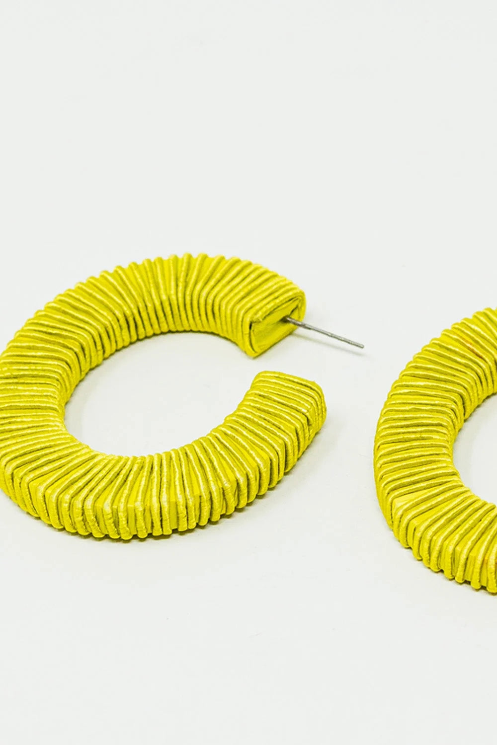 Lime Hoop Earrings With Woven Pattern LUNESCAPE