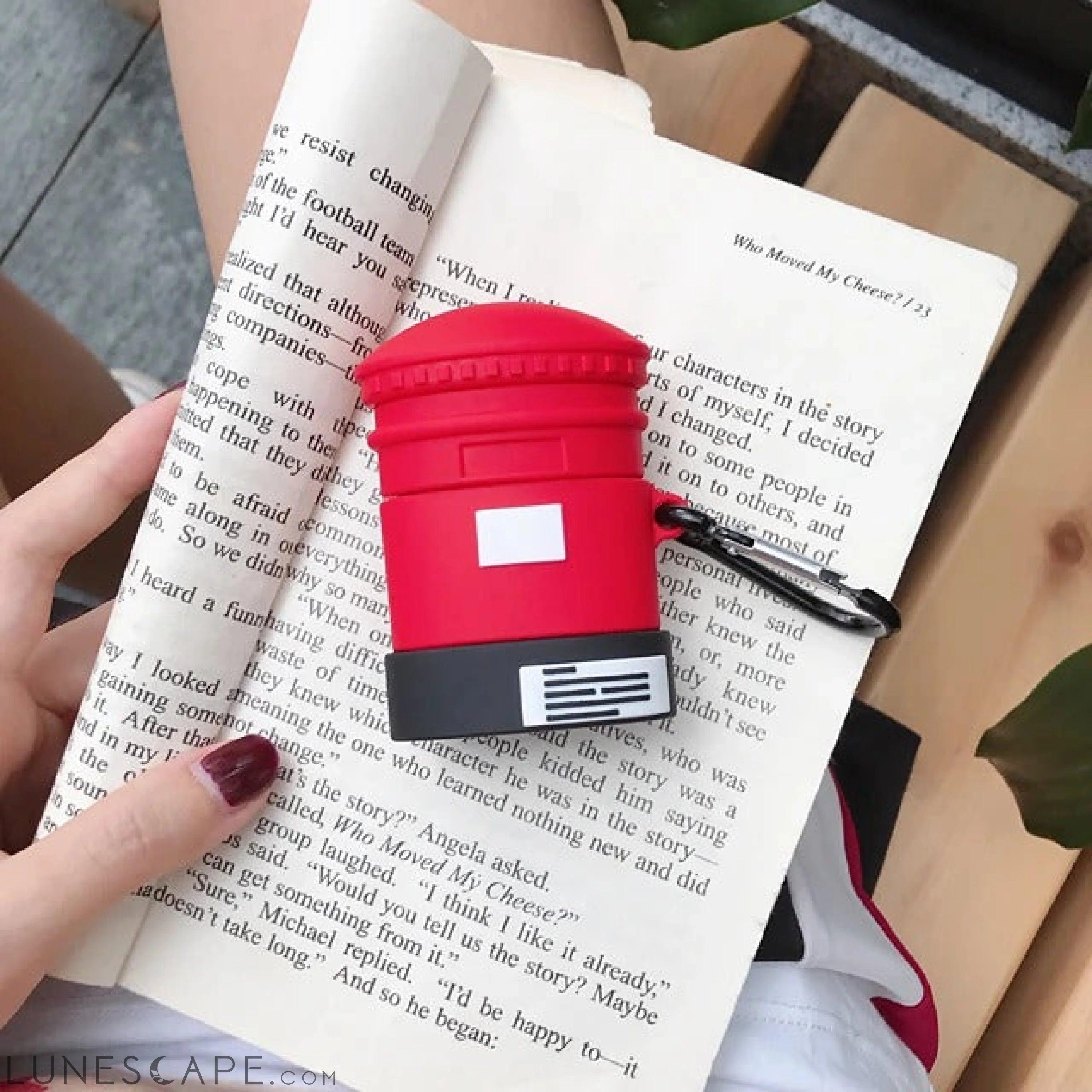 London Red Telephone Box AirPods Case LUNESCAPE