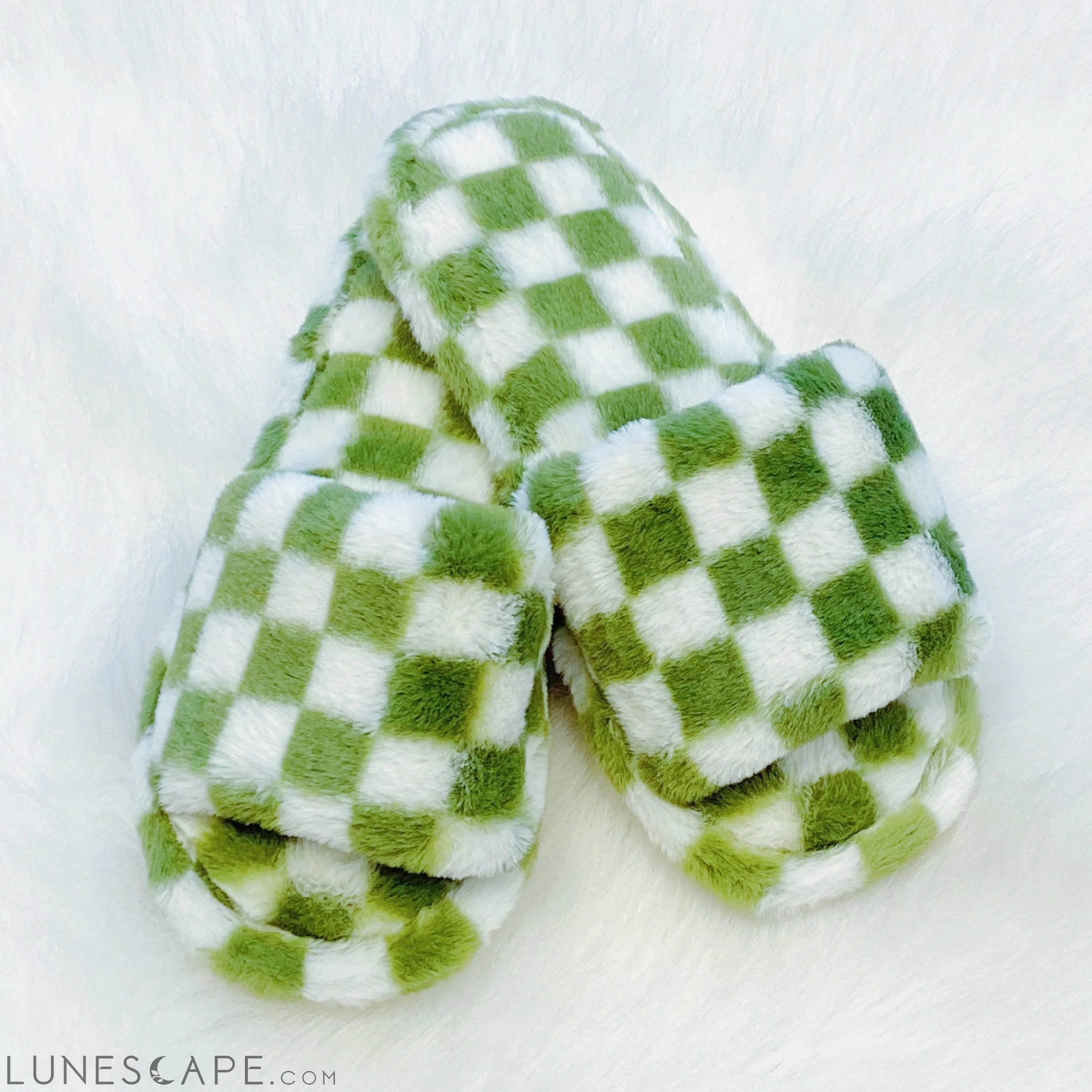 Luxe Lounge Checker Cozy Slippers LUNESCAPE