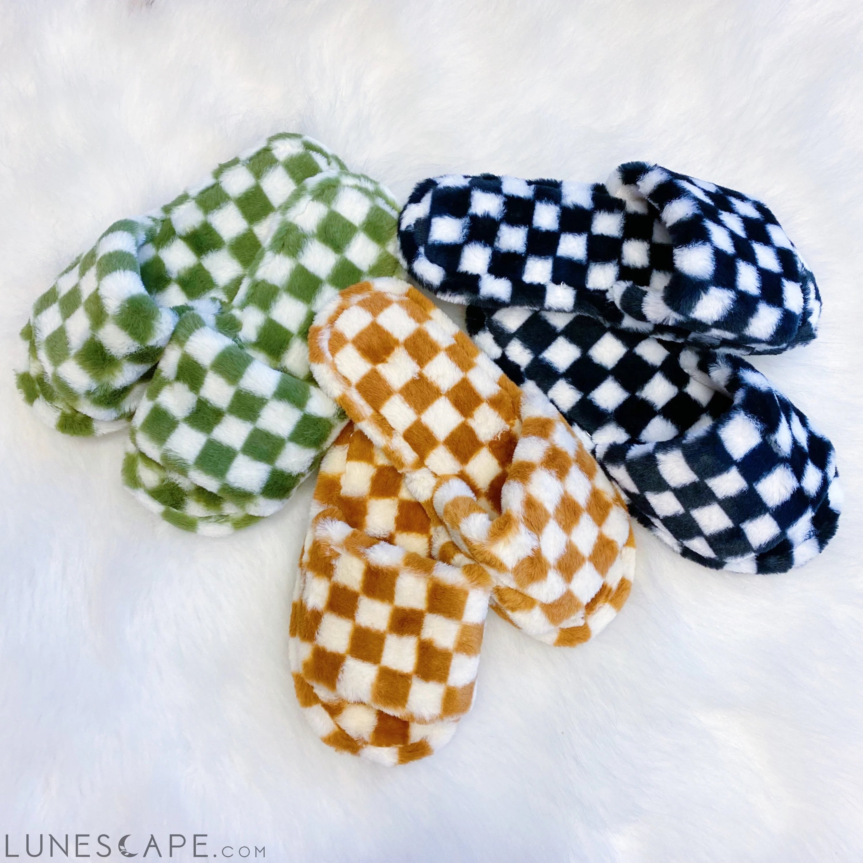 Luxe Lounge Checker Cozy Slippers LUNESCAPE