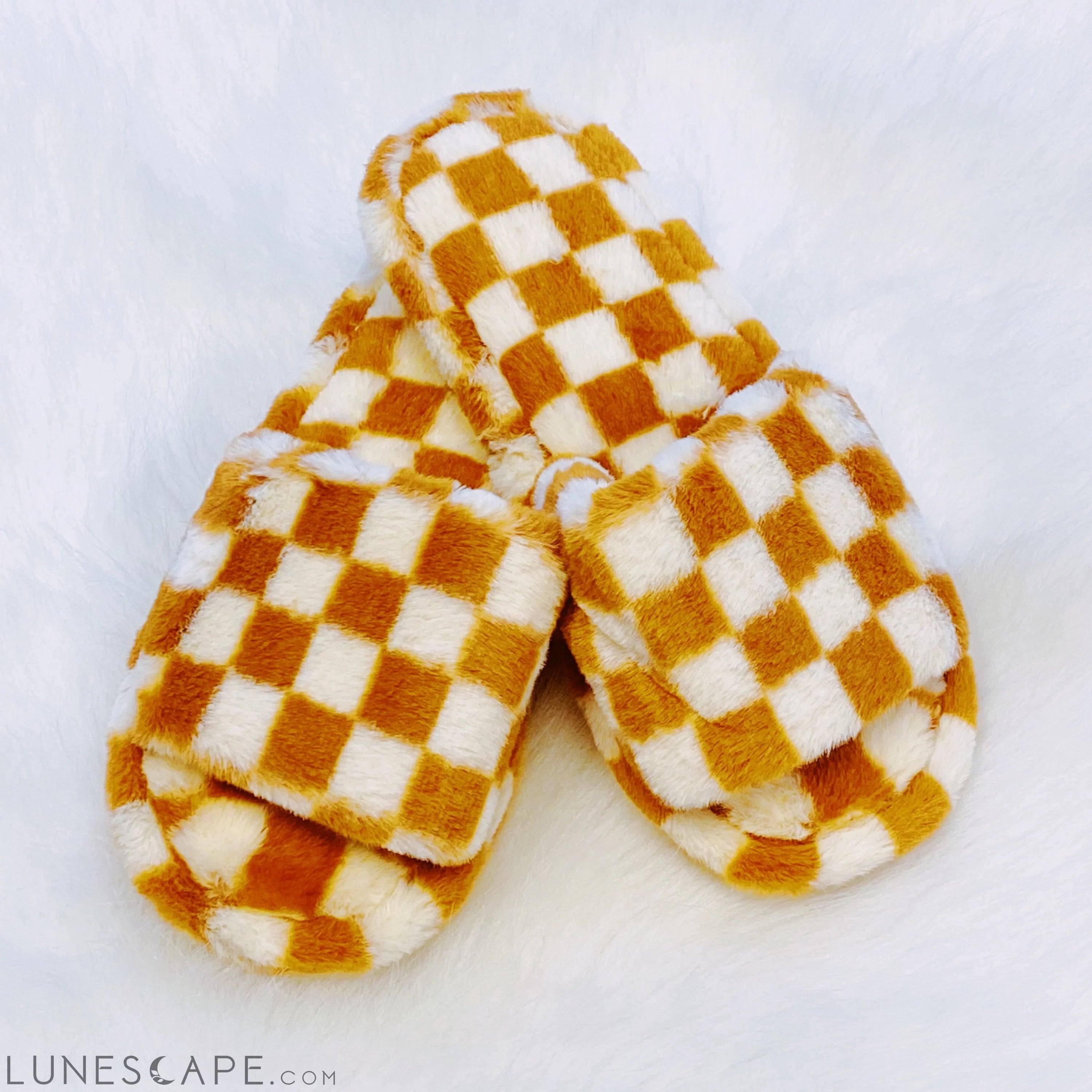 Luxe Lounge Checker Cozy Slippers LUNESCAPE