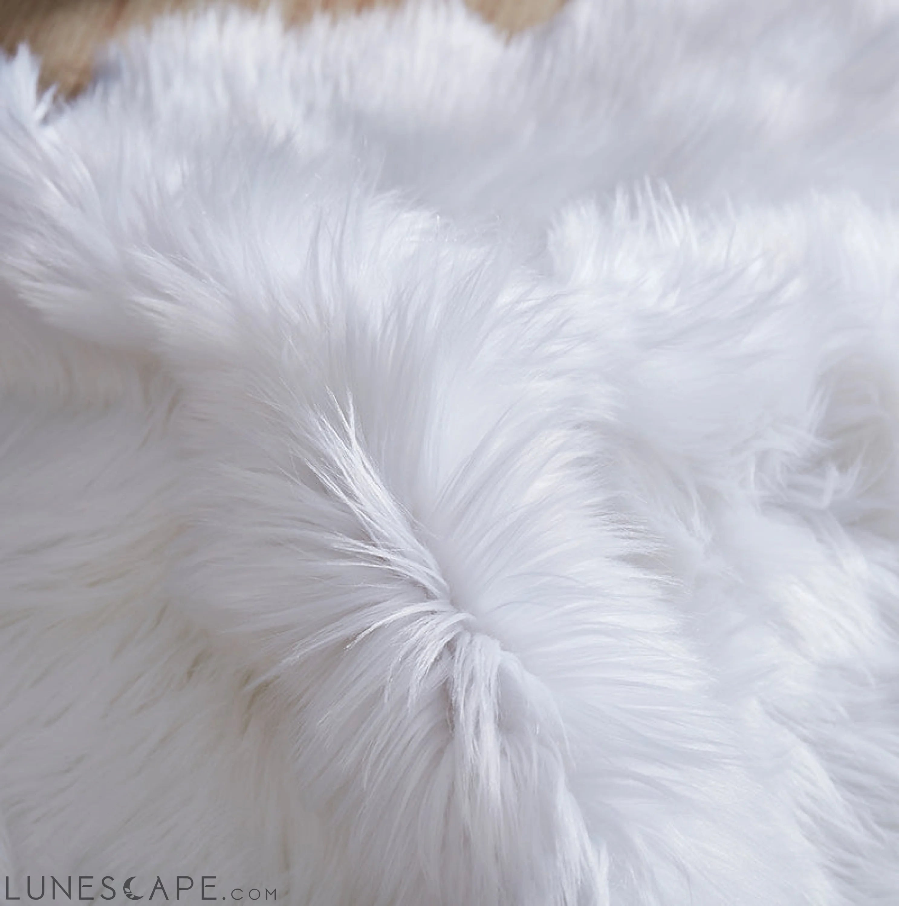 Luxury White Faux Fur Decorative Rug 28" x 39" LUNESCAPE