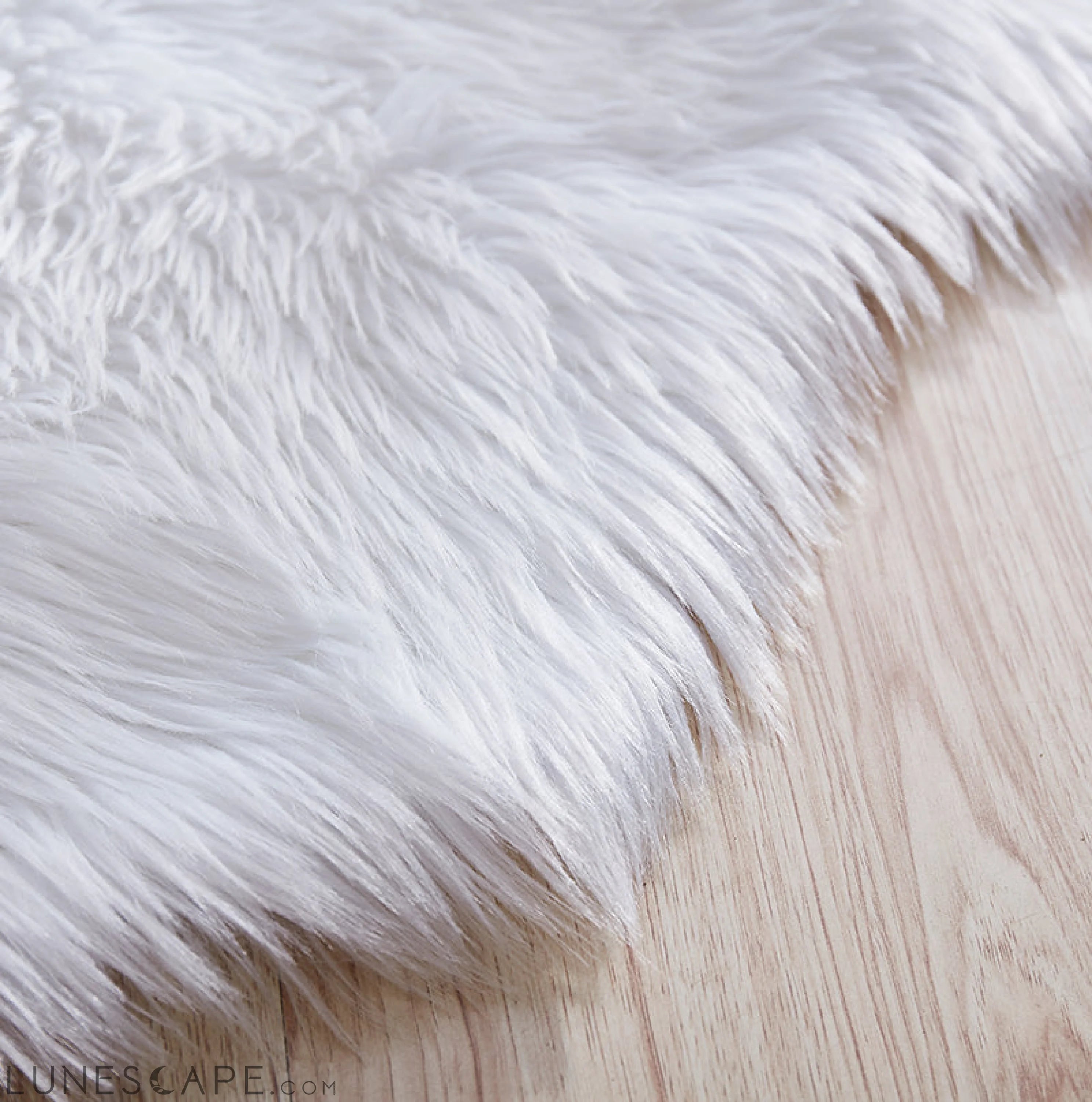 Luxury White Faux Fur Decorative Rug 28" x 39" LUNESCAPE