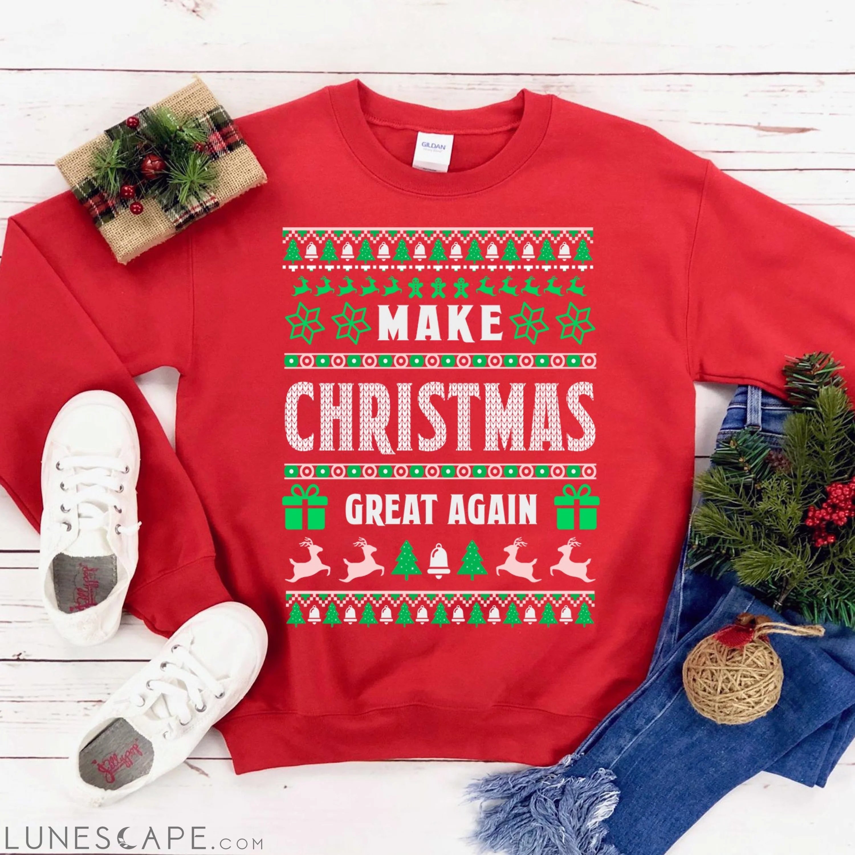 Make Christmas Great Again Sweatshirt LUNESCAPE