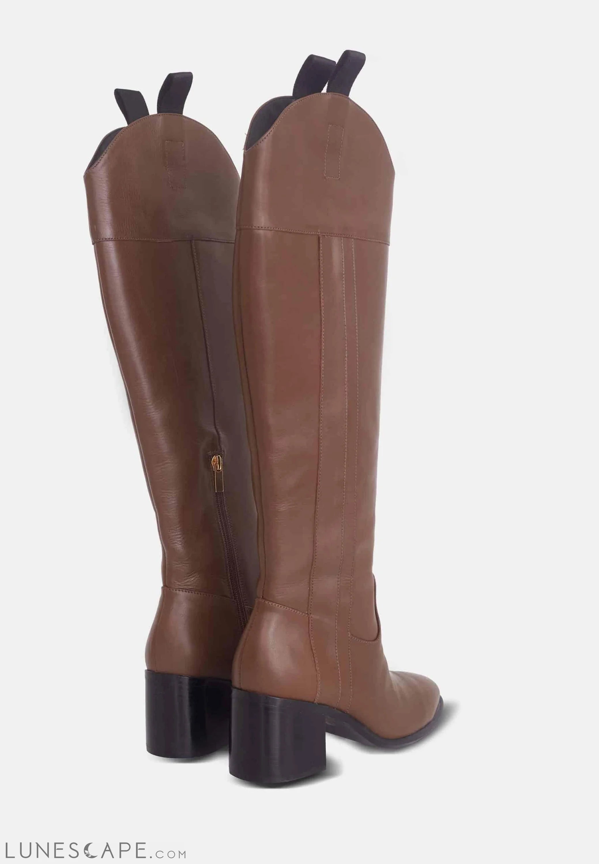 Mangará Leather Knee-High Boots LUNESCAPE