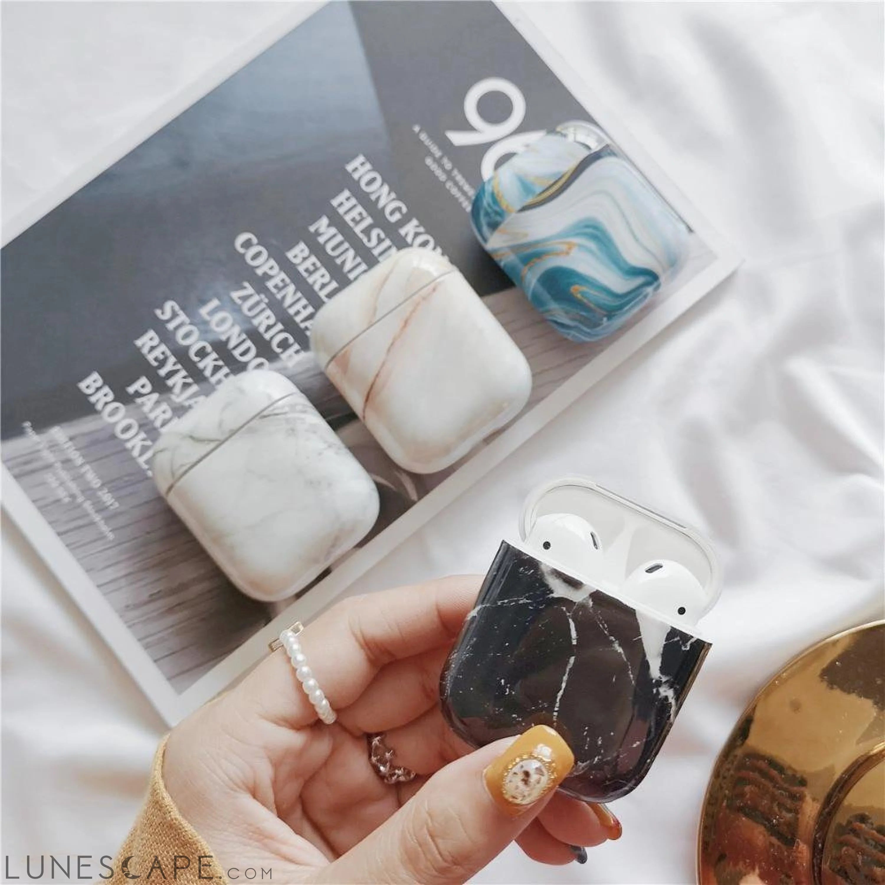Marble AirPods Protective Case LUNESCAPE