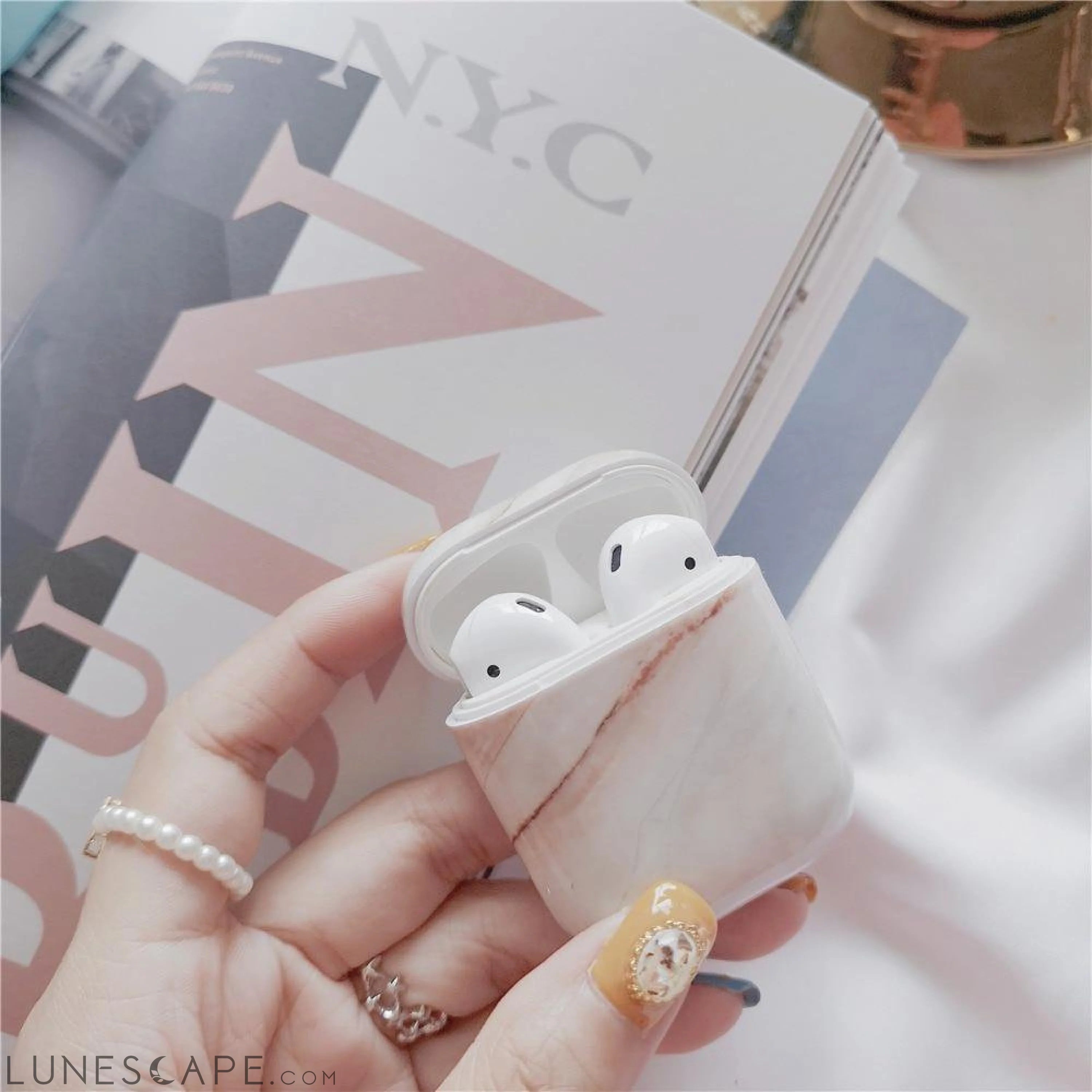 Marble AirPods Protective Case LUNESCAPE
