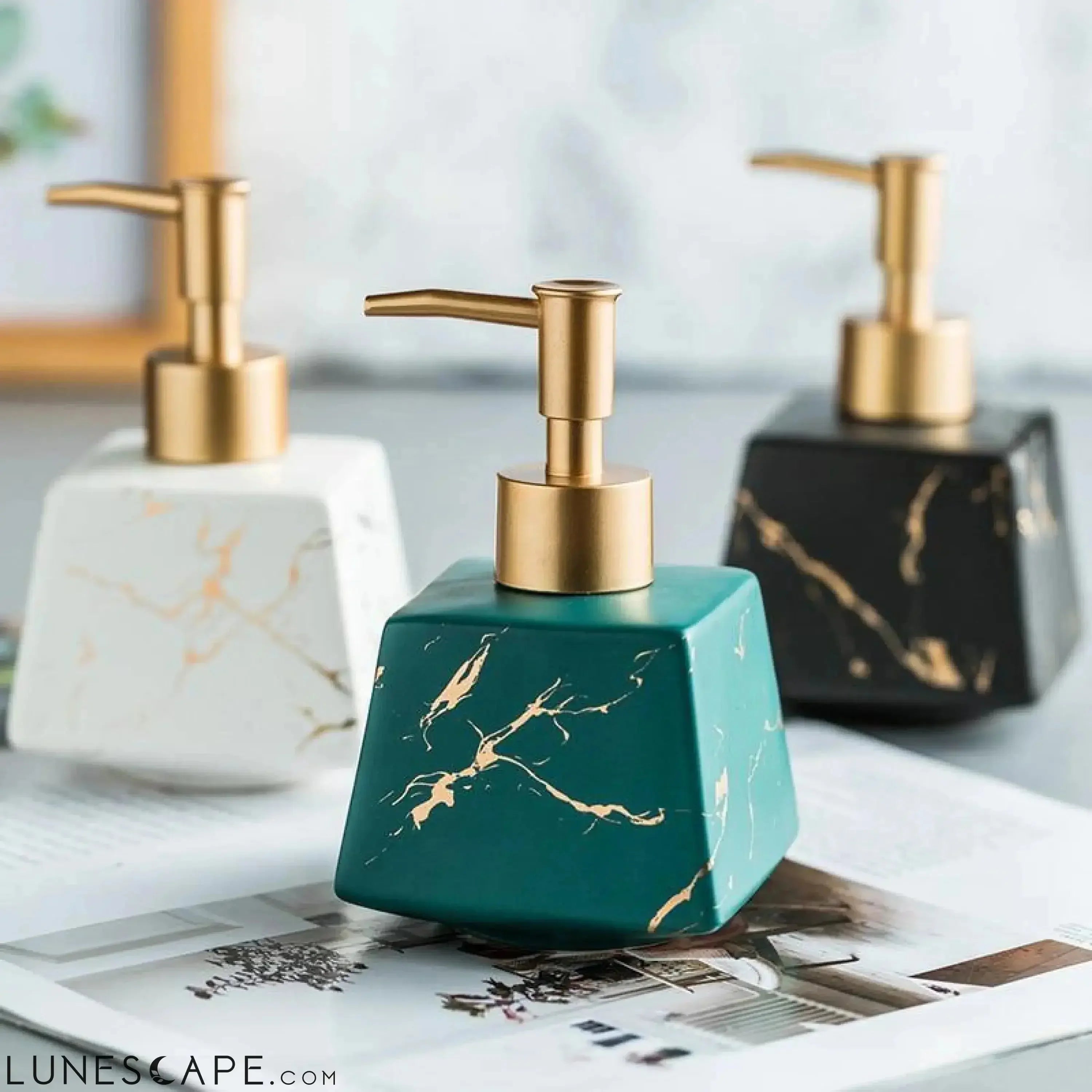 Marbled Ceramic Soap Dispenser LUNESCAPE