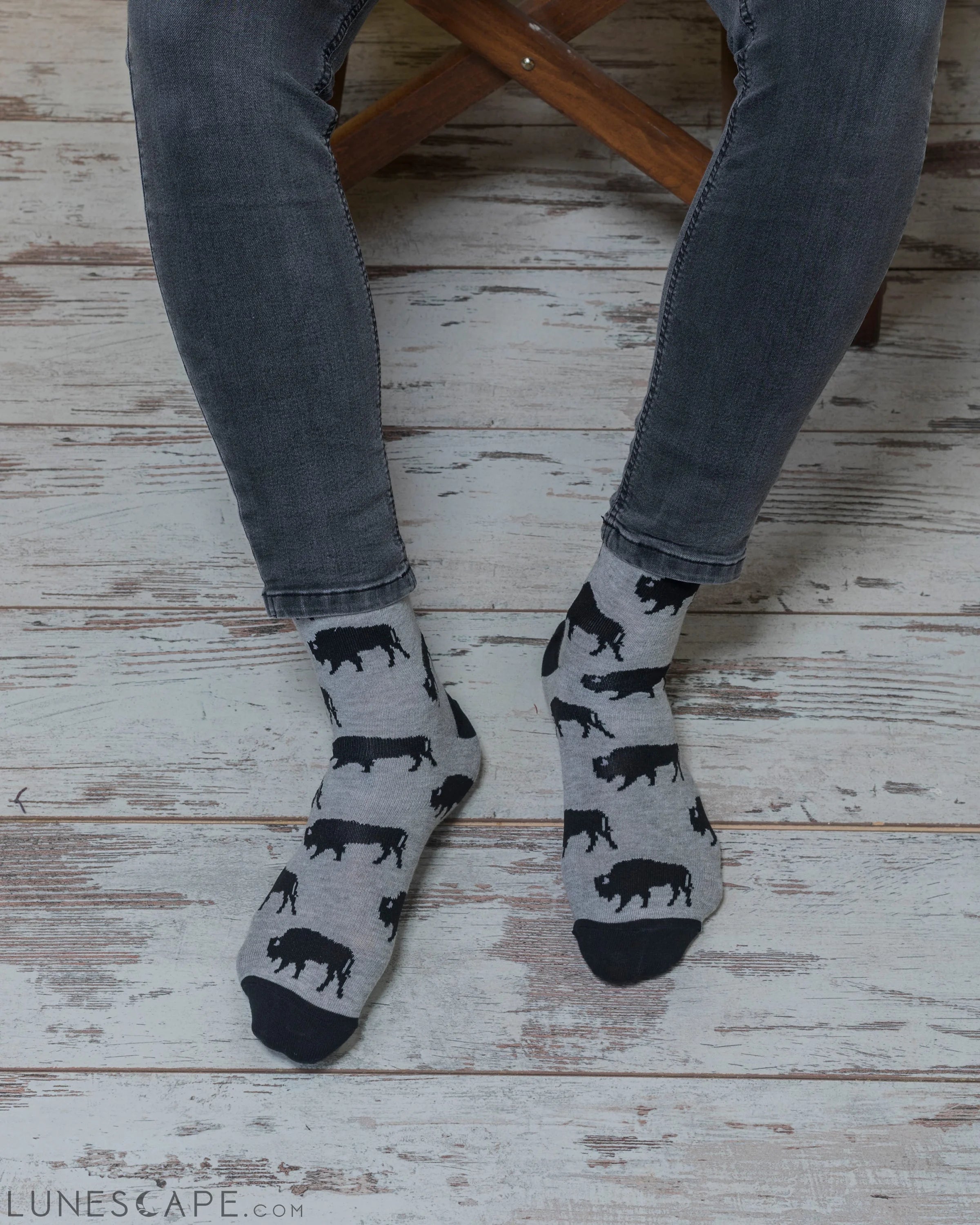 Men's Bison Socks LUNESCAPE