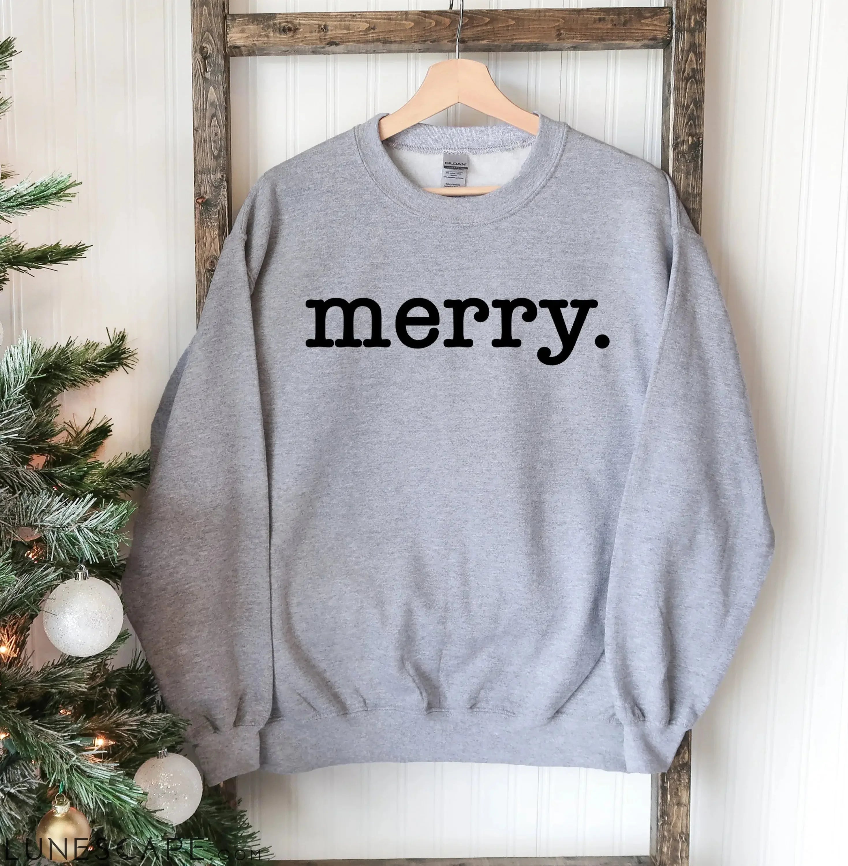 Merry Christmas Sweatshirt LUNESCAPE