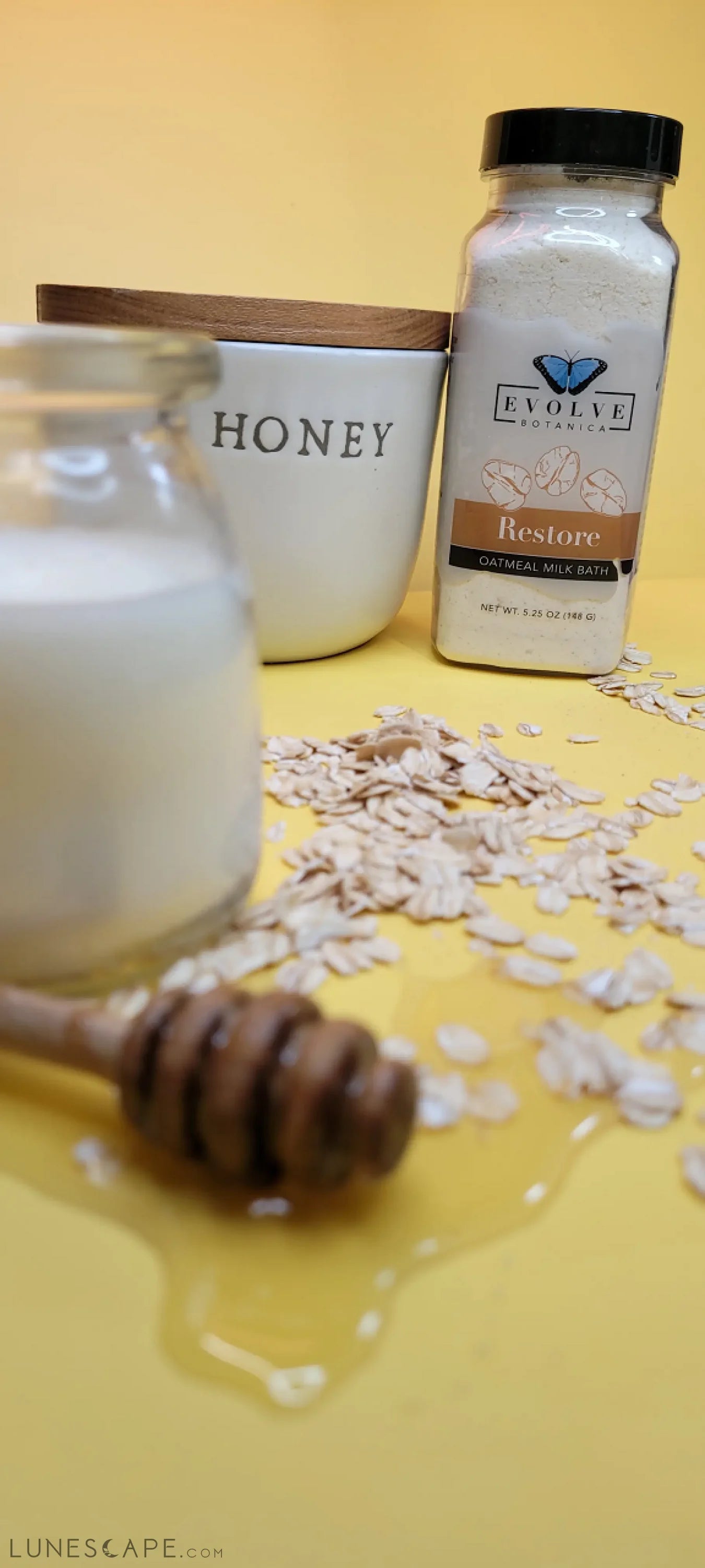 Milk Bath - Restore (Oatmeal) LUNESCAPE