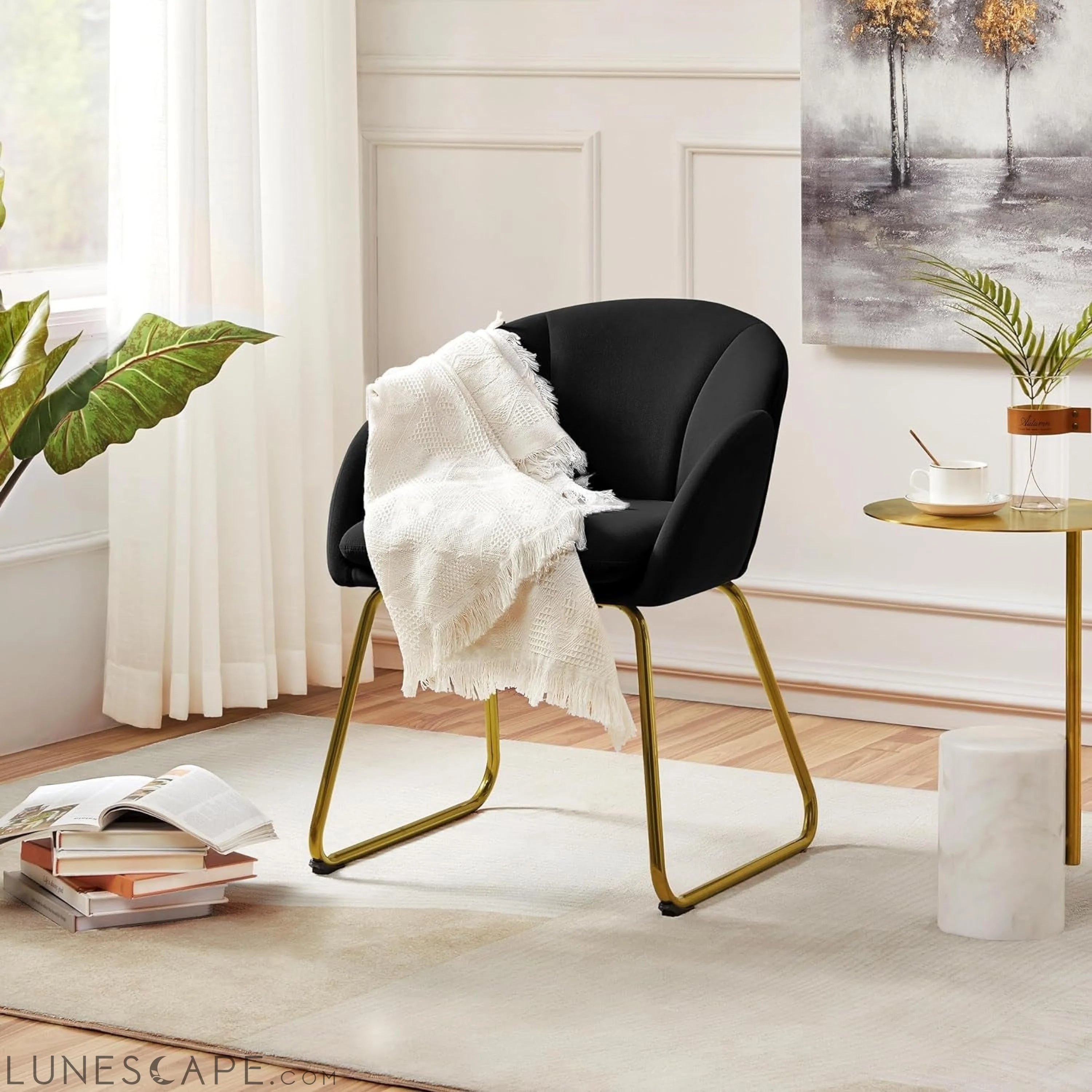 Modern Velvet Armchair, Flower Shaped Makeup Chair Vanity Chair with LUNESCAPE