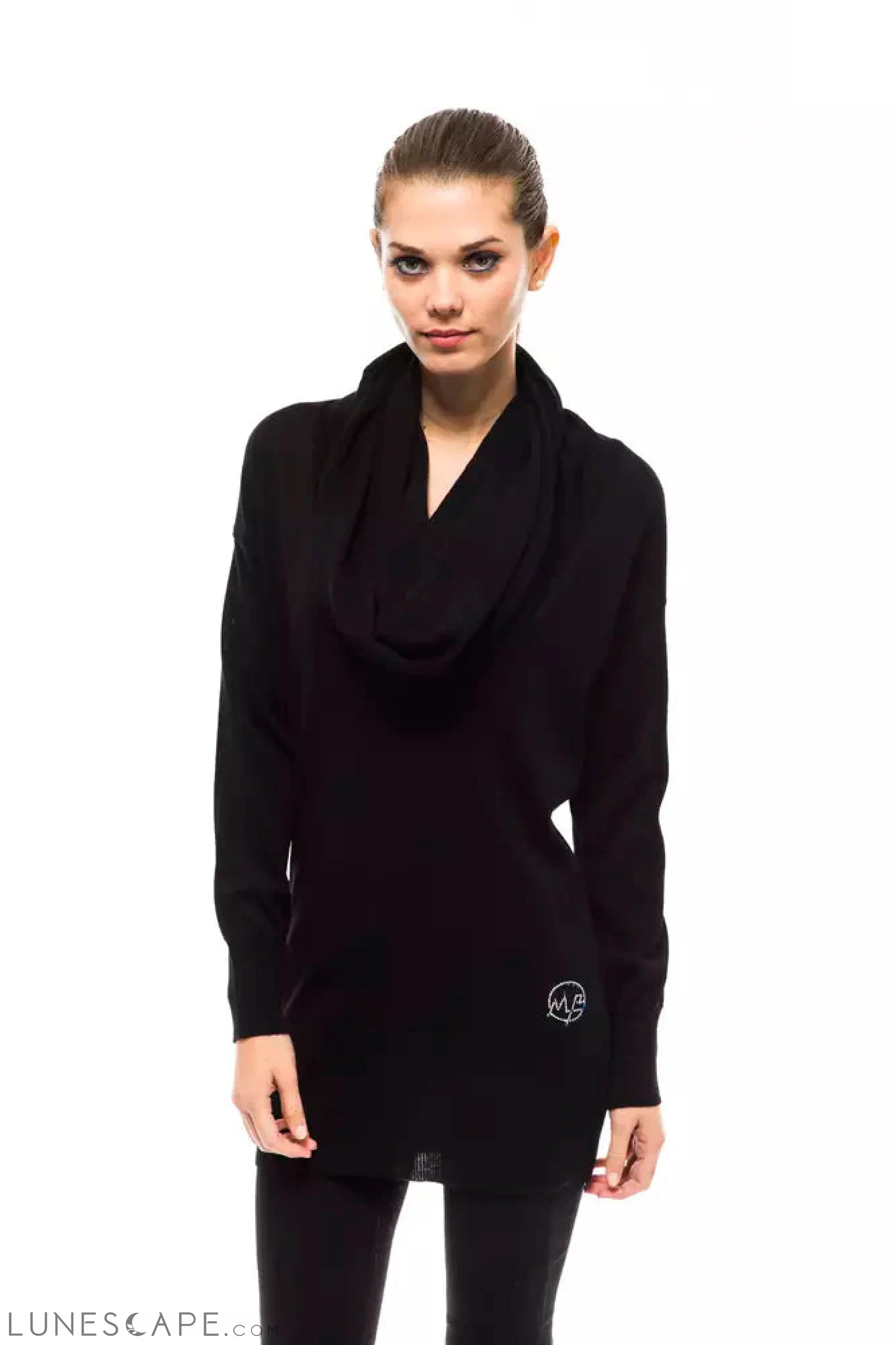 Montana Blu Black Wool Women Sweater LUNESCAPE