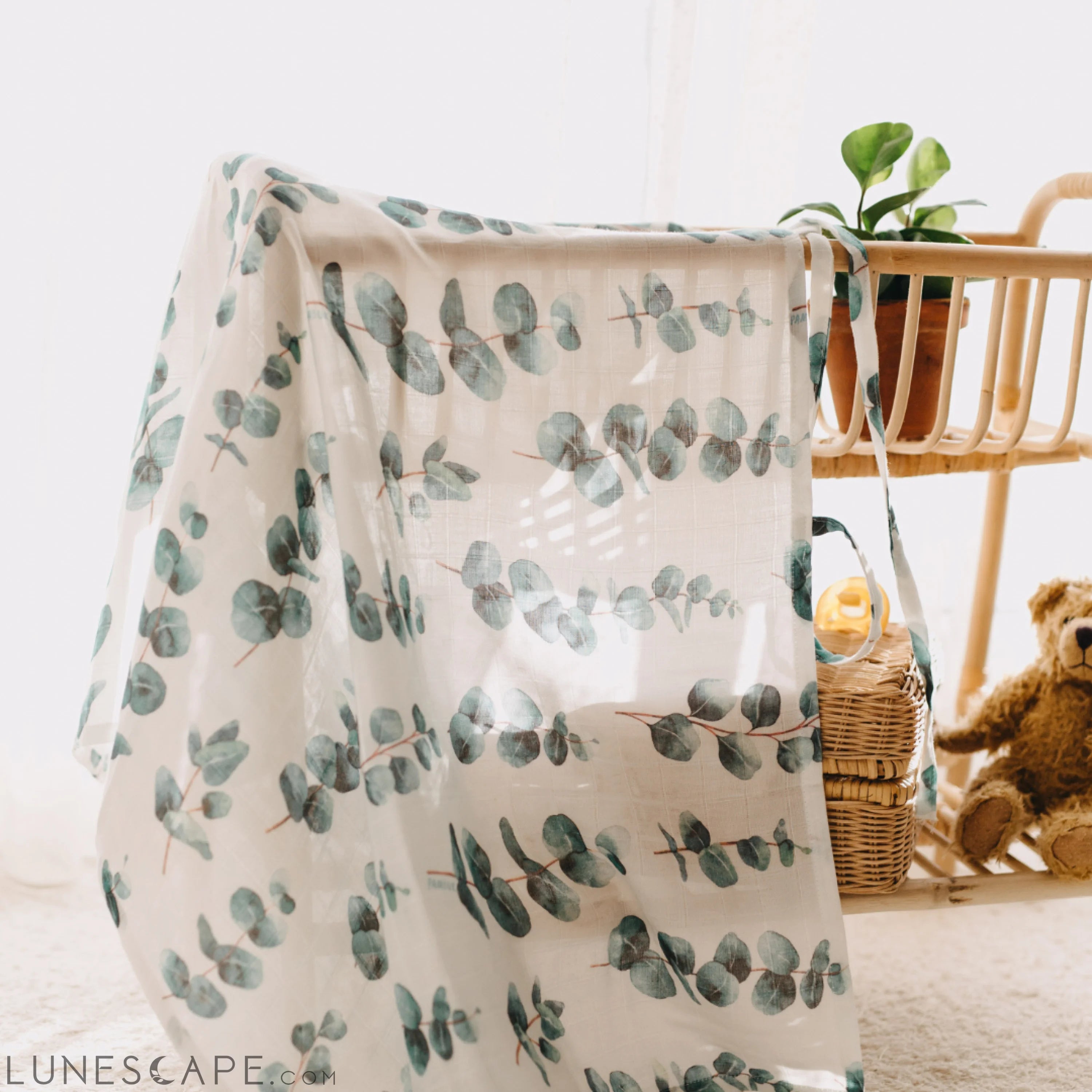 Muslin Swaddle Baby Blanket X-Large 120x120cm Eucalyptus LUNESCAPE