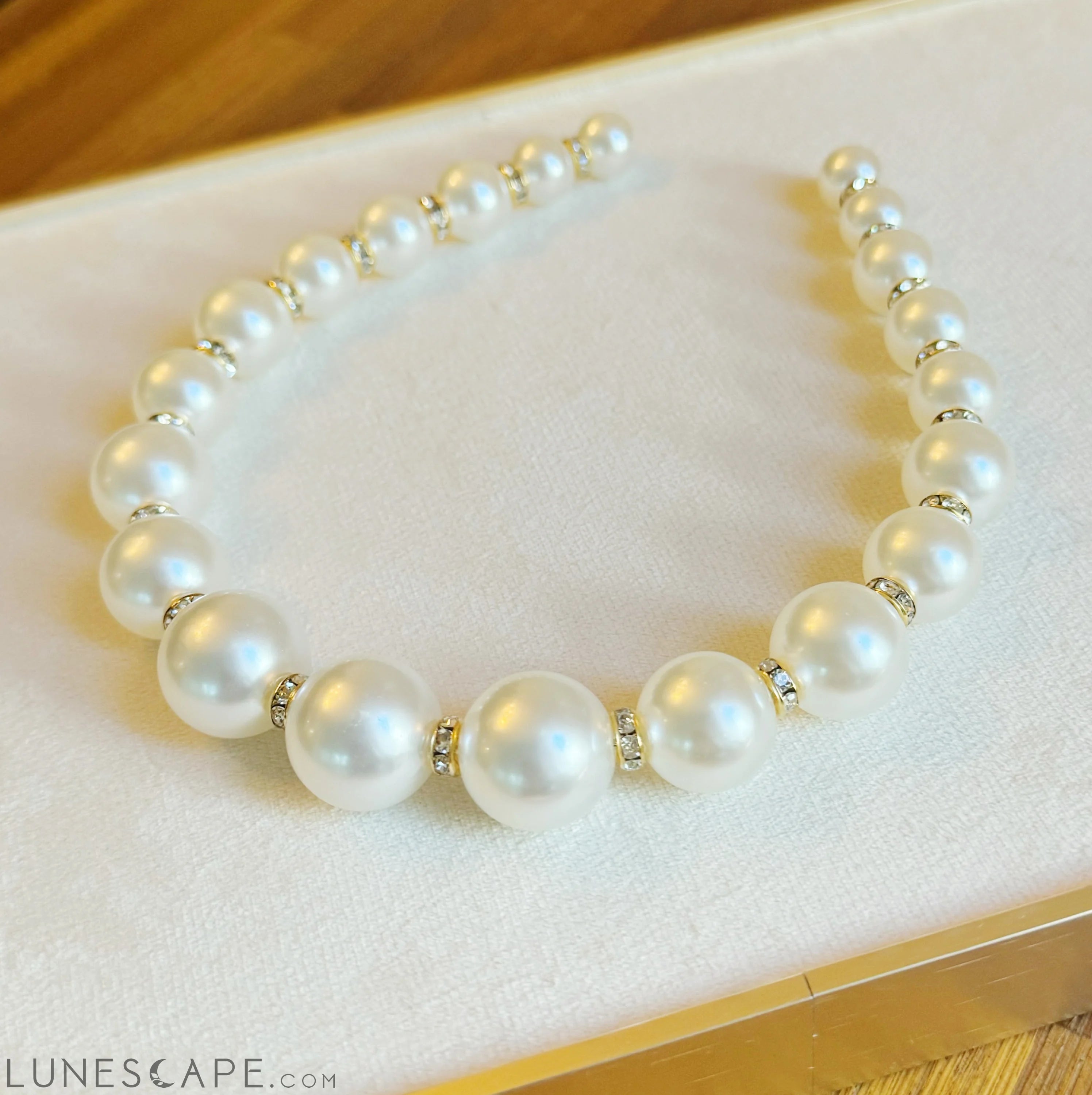 My Lovely Janice Pearl Headband LUNESCAPE