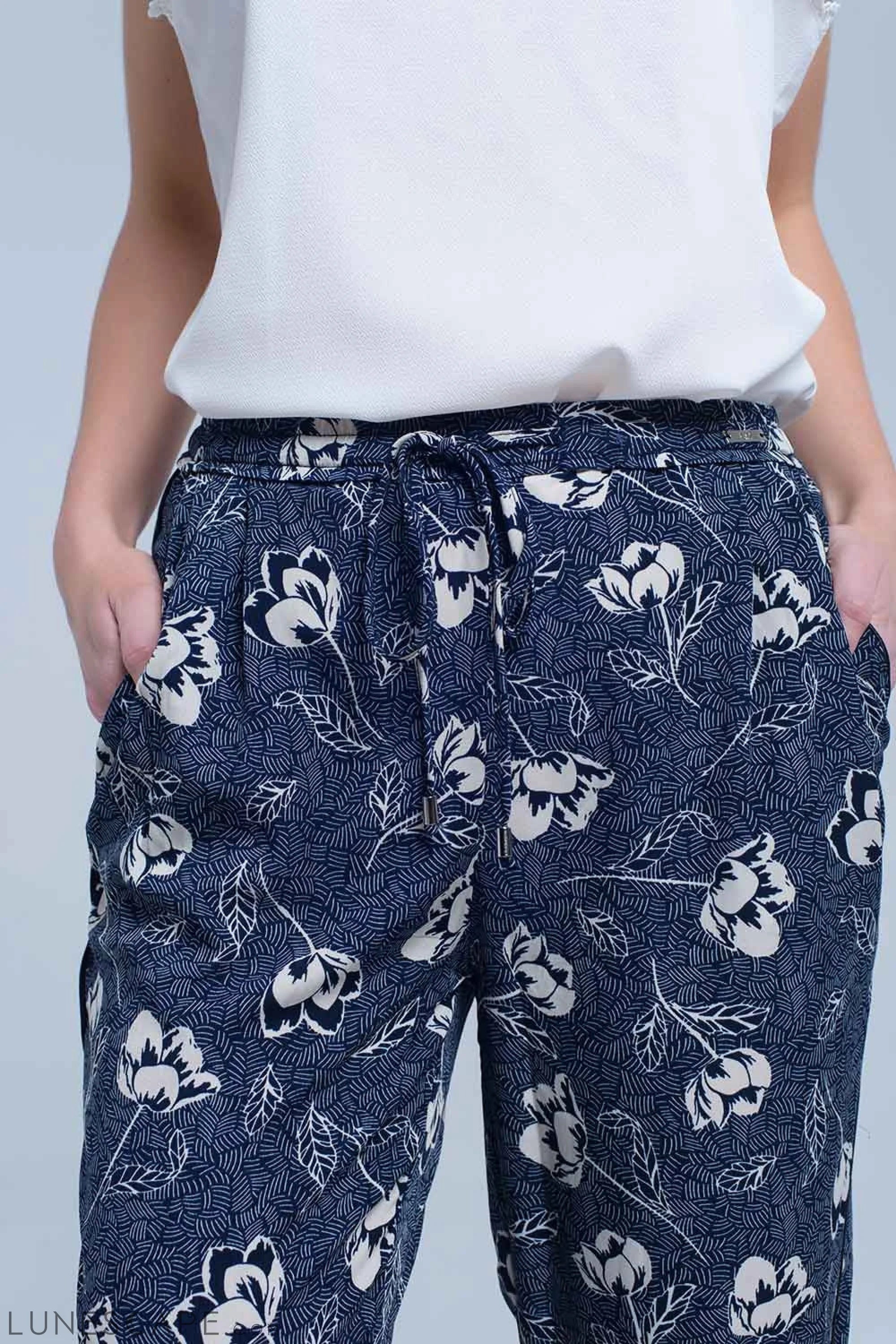 Navy Blue Pants With Floral Print LUNESCAPE