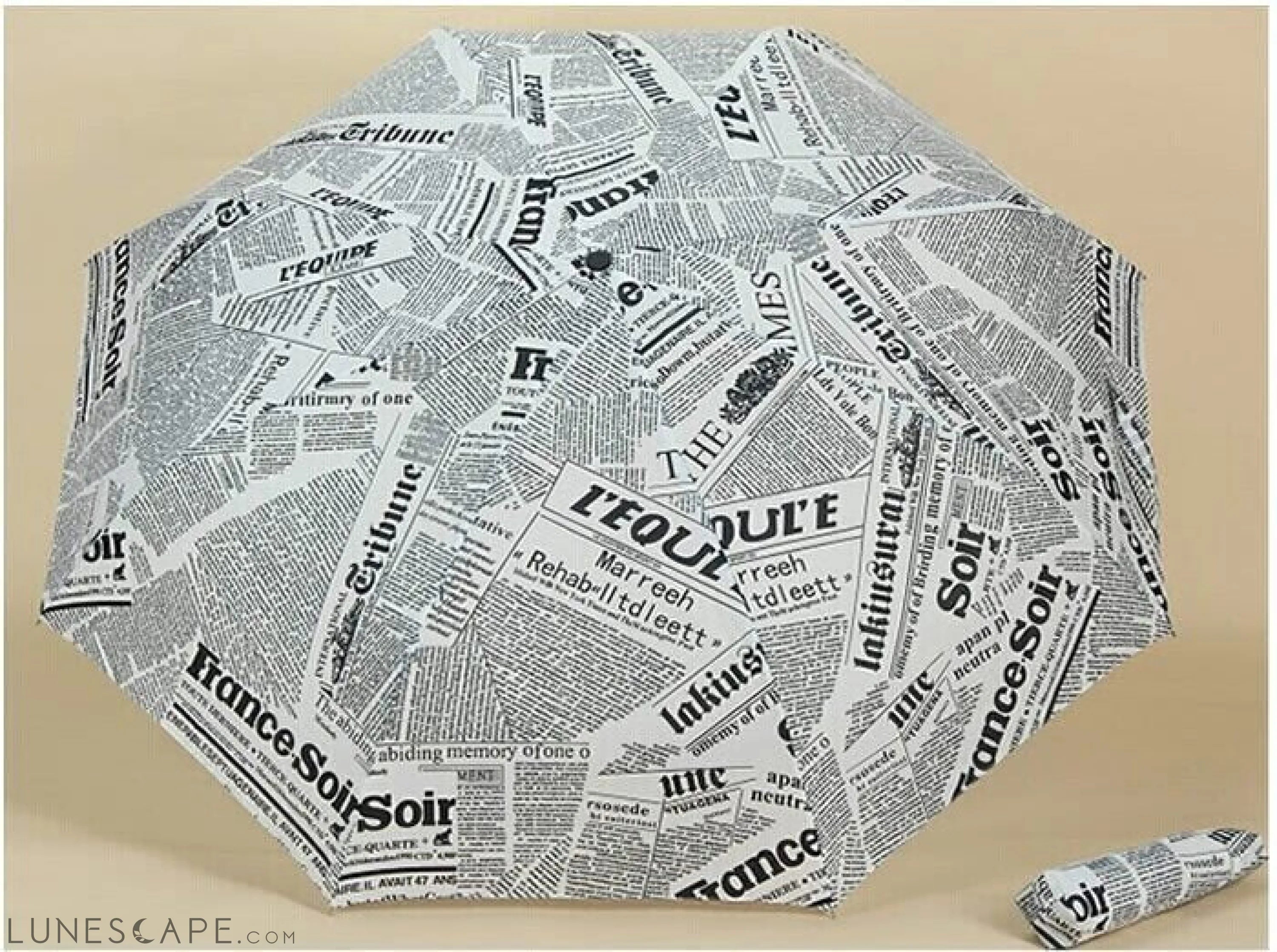 Newspapers Patterned Automatic Folding Umbrella LUNESCAPE