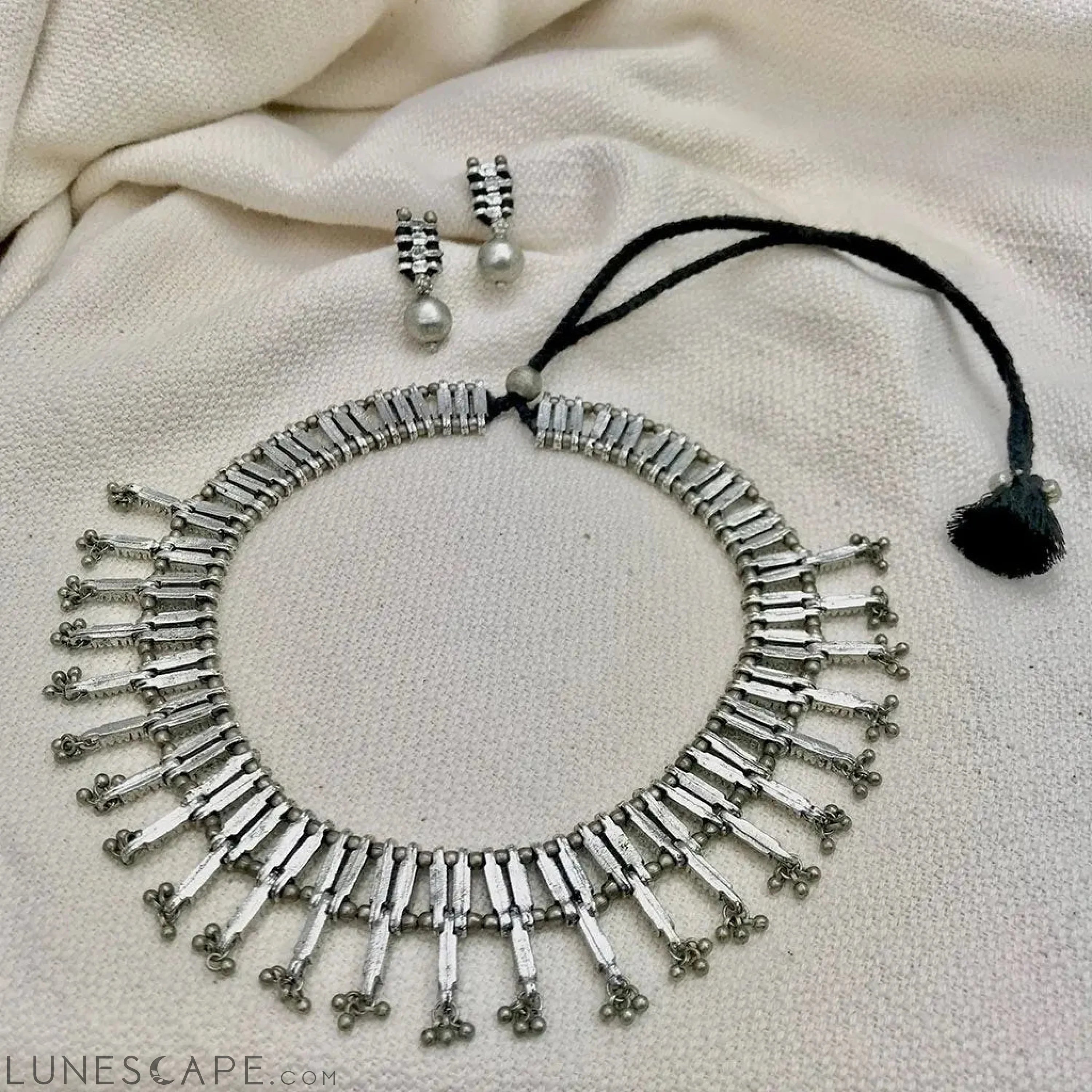 Nisha Choker Necklace Collar LUNESCAPE