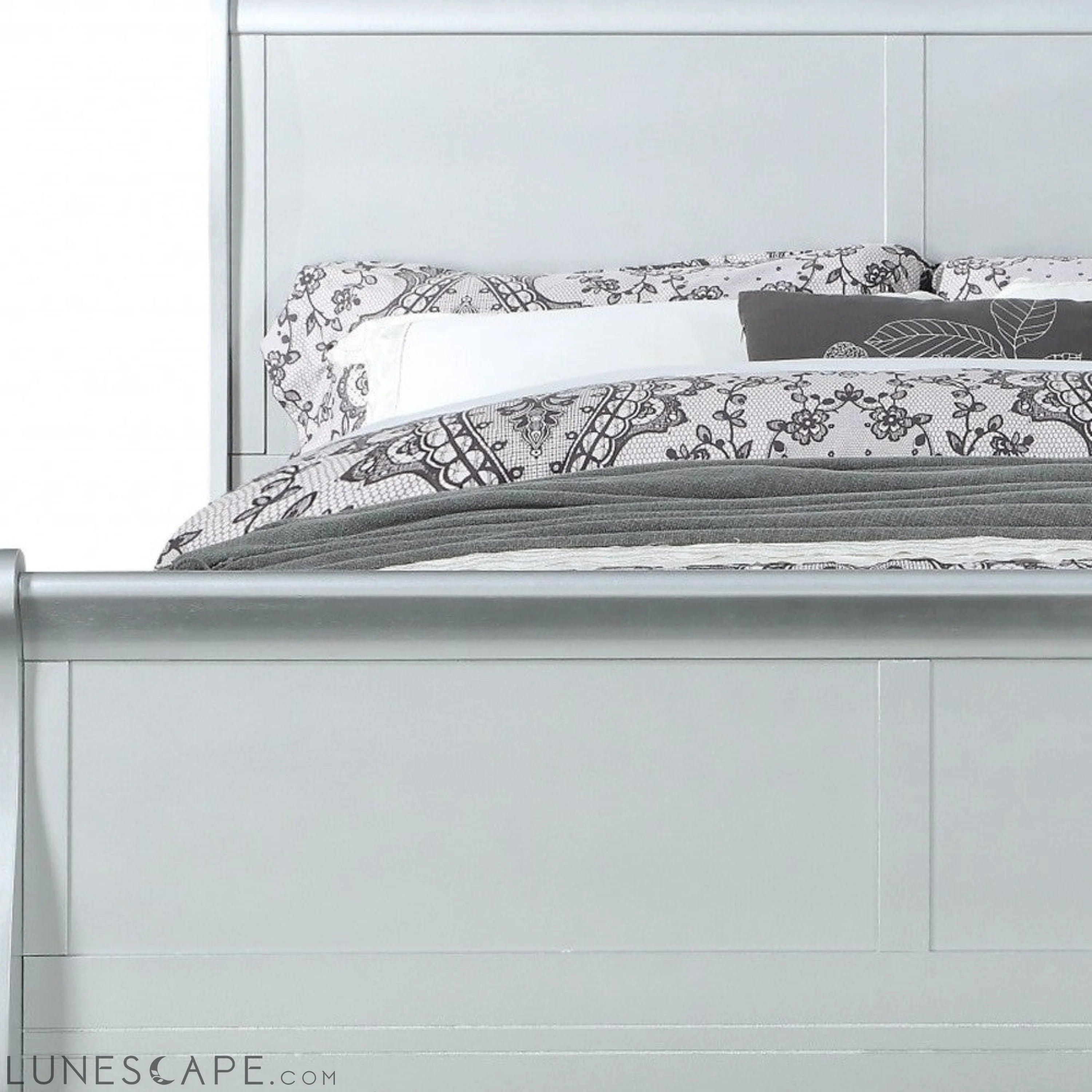 Olatinum Wood King Bed 80inches X 90inches X 47inches LUNESCAPE