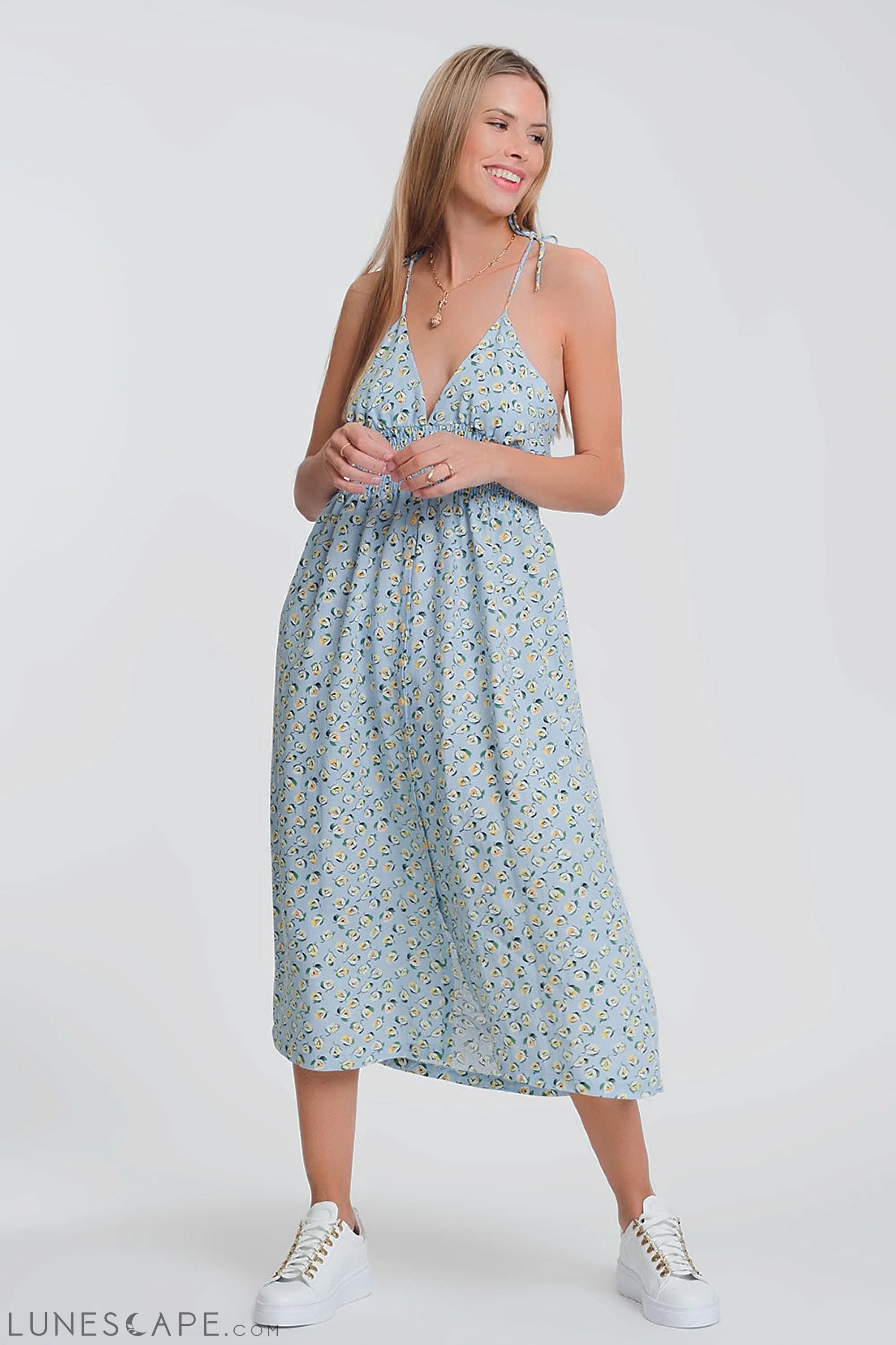 Open Back Maxi Dress in Blue Floral LUNESCAPE