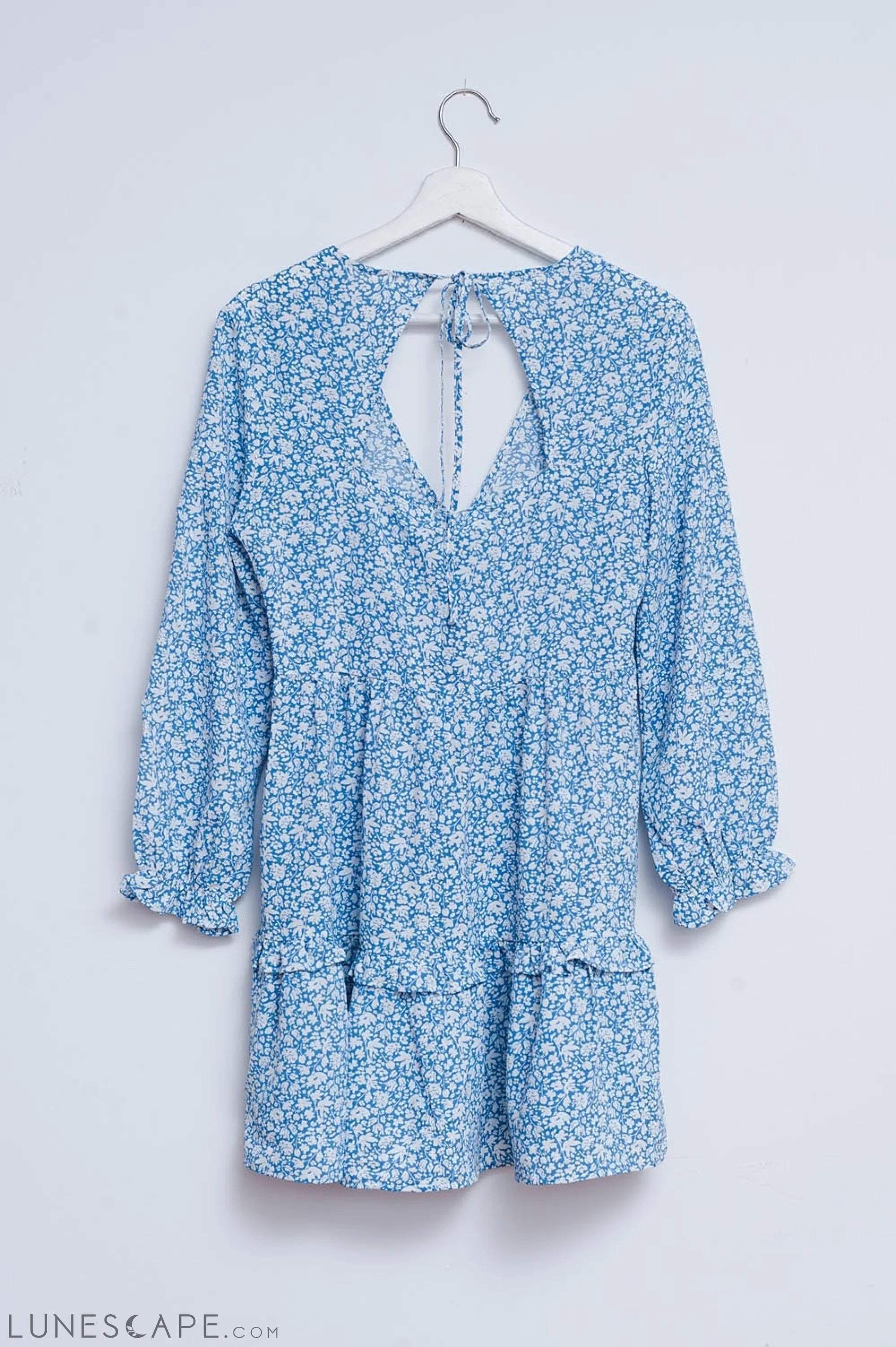 Open Back Mini Tea Dress in Blue Floral LUNESCAPE