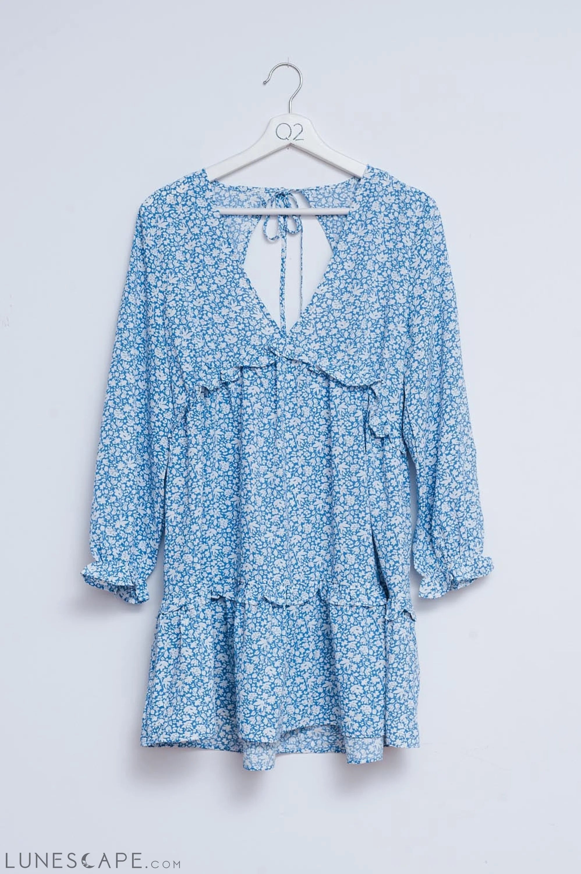 Open Back Mini Tea Dress in Blue Floral LUNESCAPE