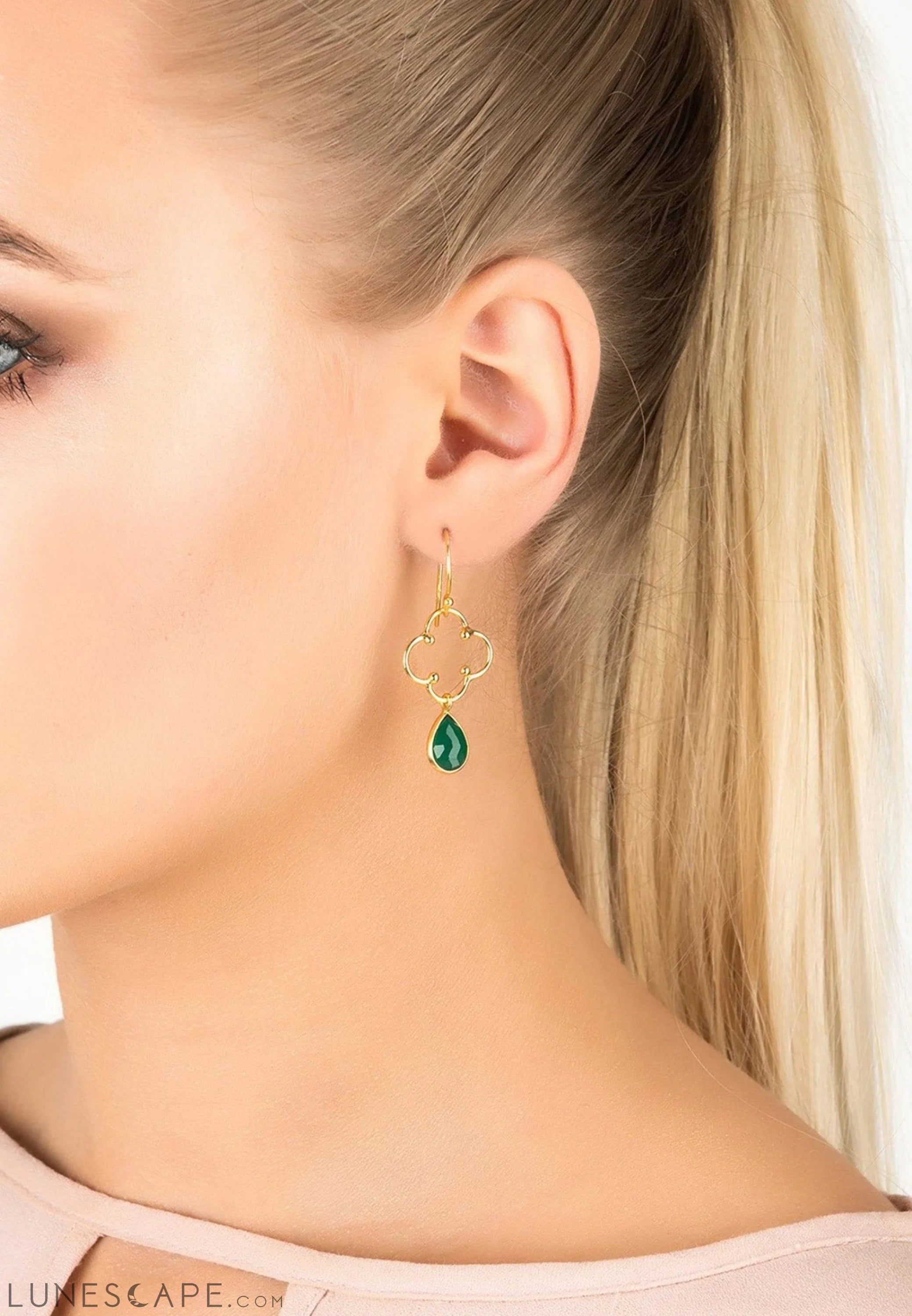 Open Clover Gemstone Drop Earring Gold Green Onyx LUNESCAPE