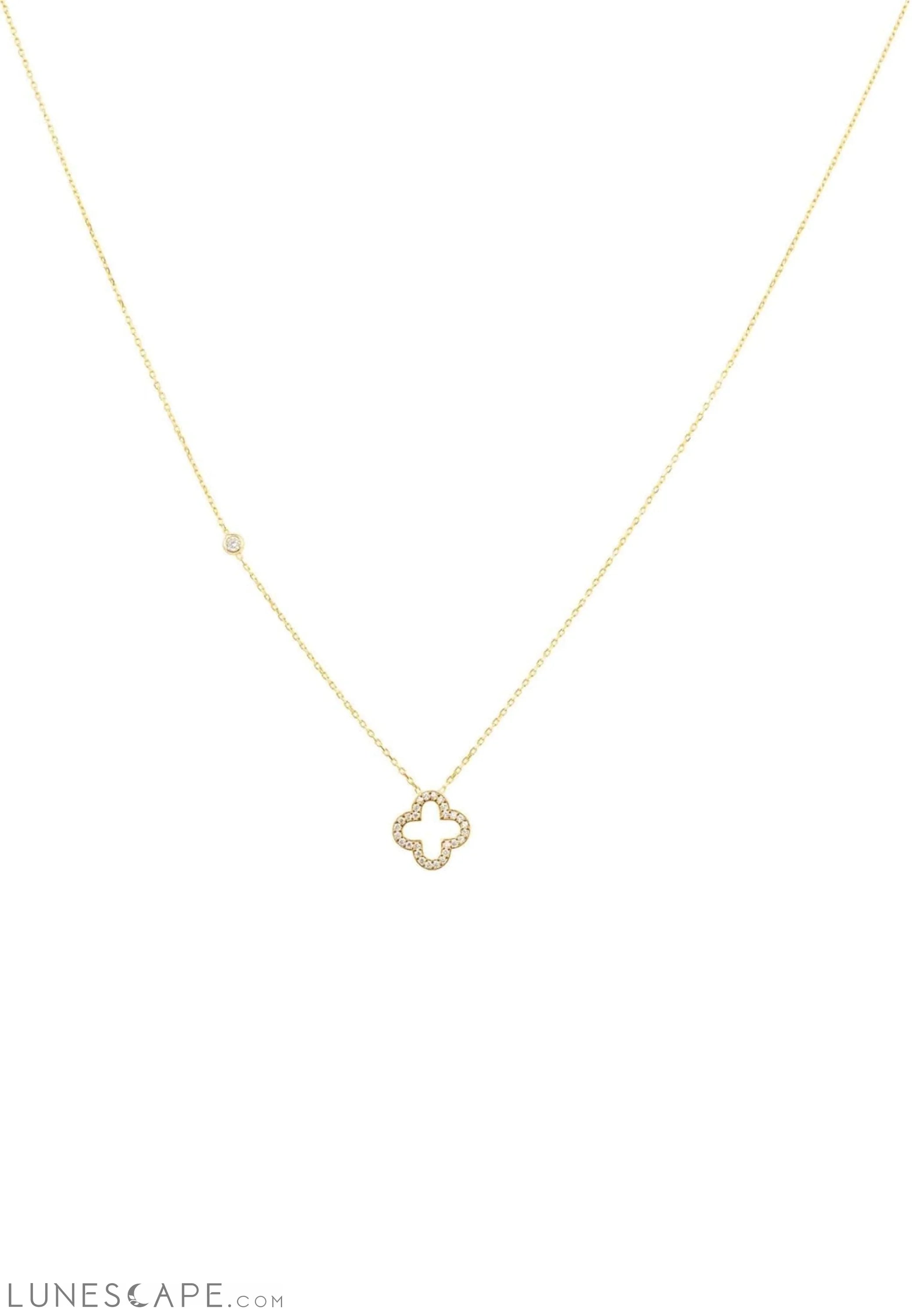 Open Clover Pendant Necklace LUNESCAPE