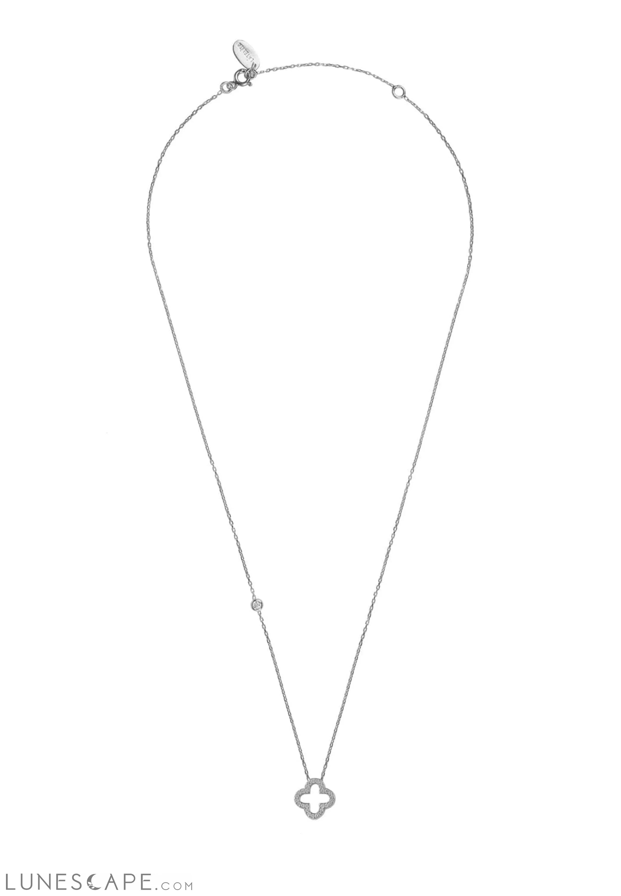 Open Clover Pendant Necklace LUNESCAPE