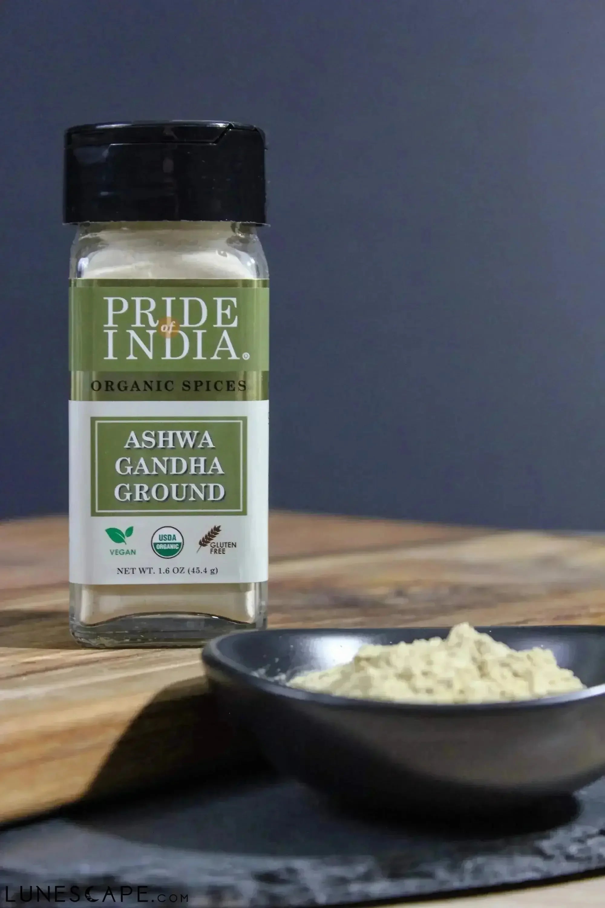 Organic Ashwagandha Root Ground Powder LUNESCAPE