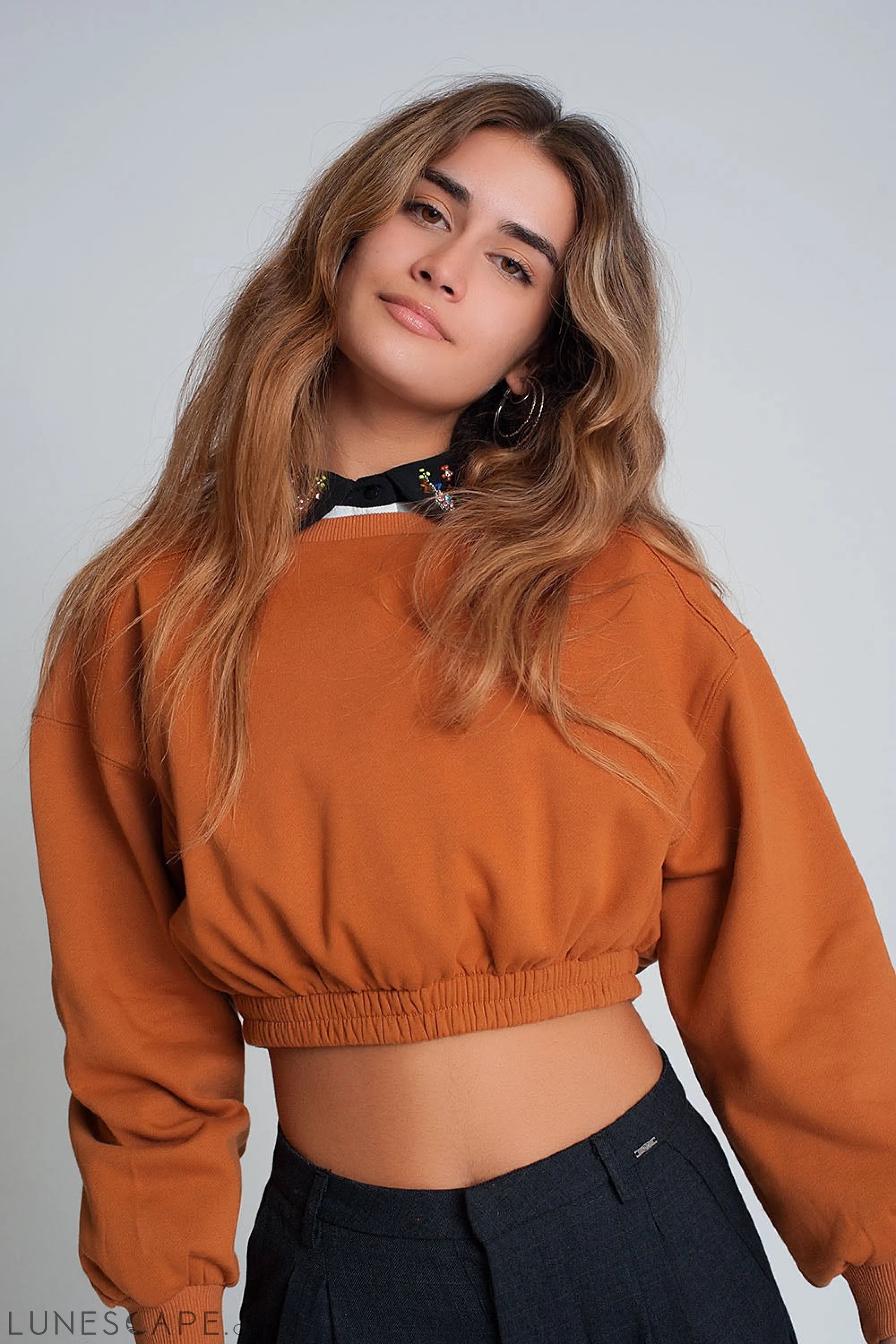 Oversized Cropped Sweatshirt in Camel LUNESCAPE