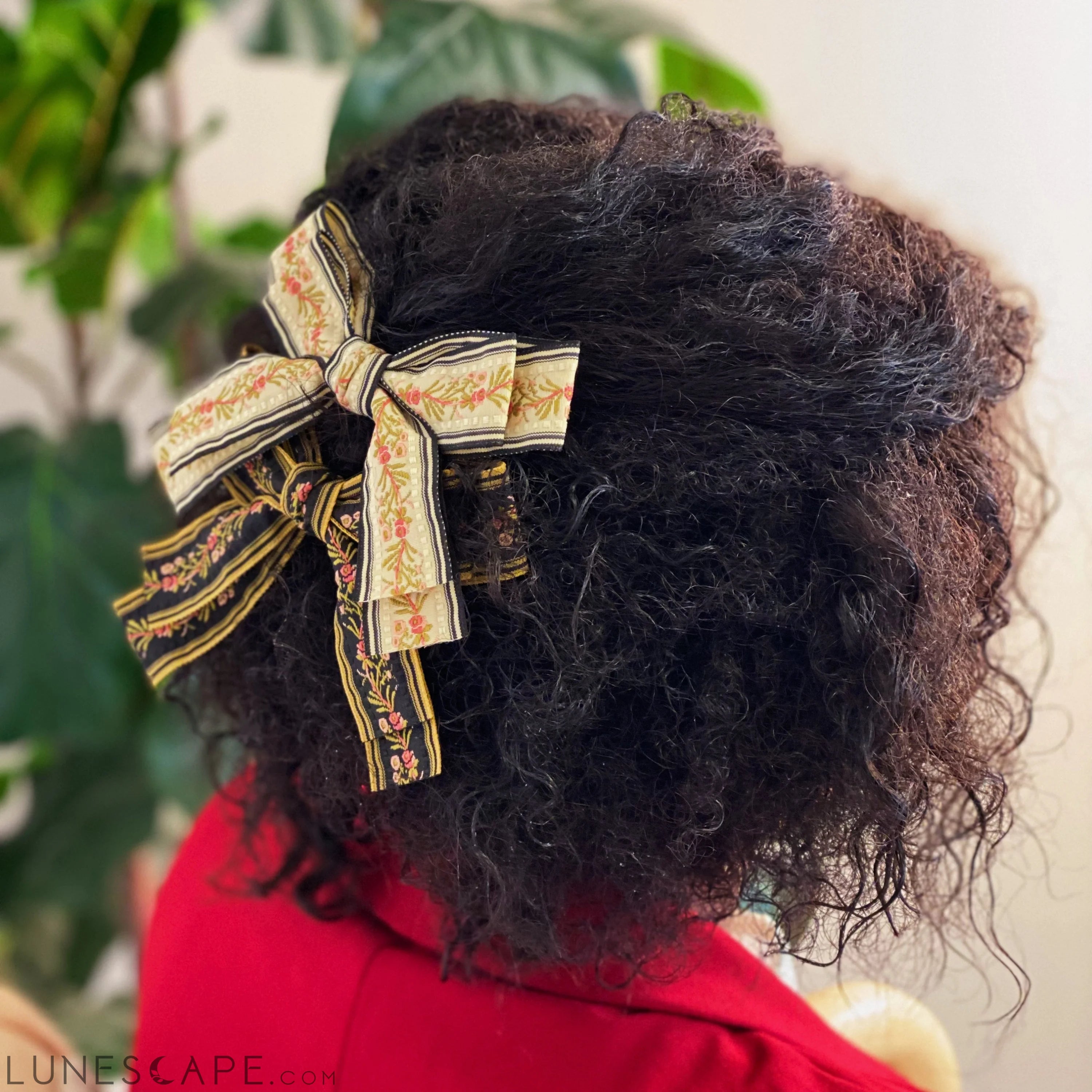 Parisian Embroidered Bow Barrette Set LUNESCAPE