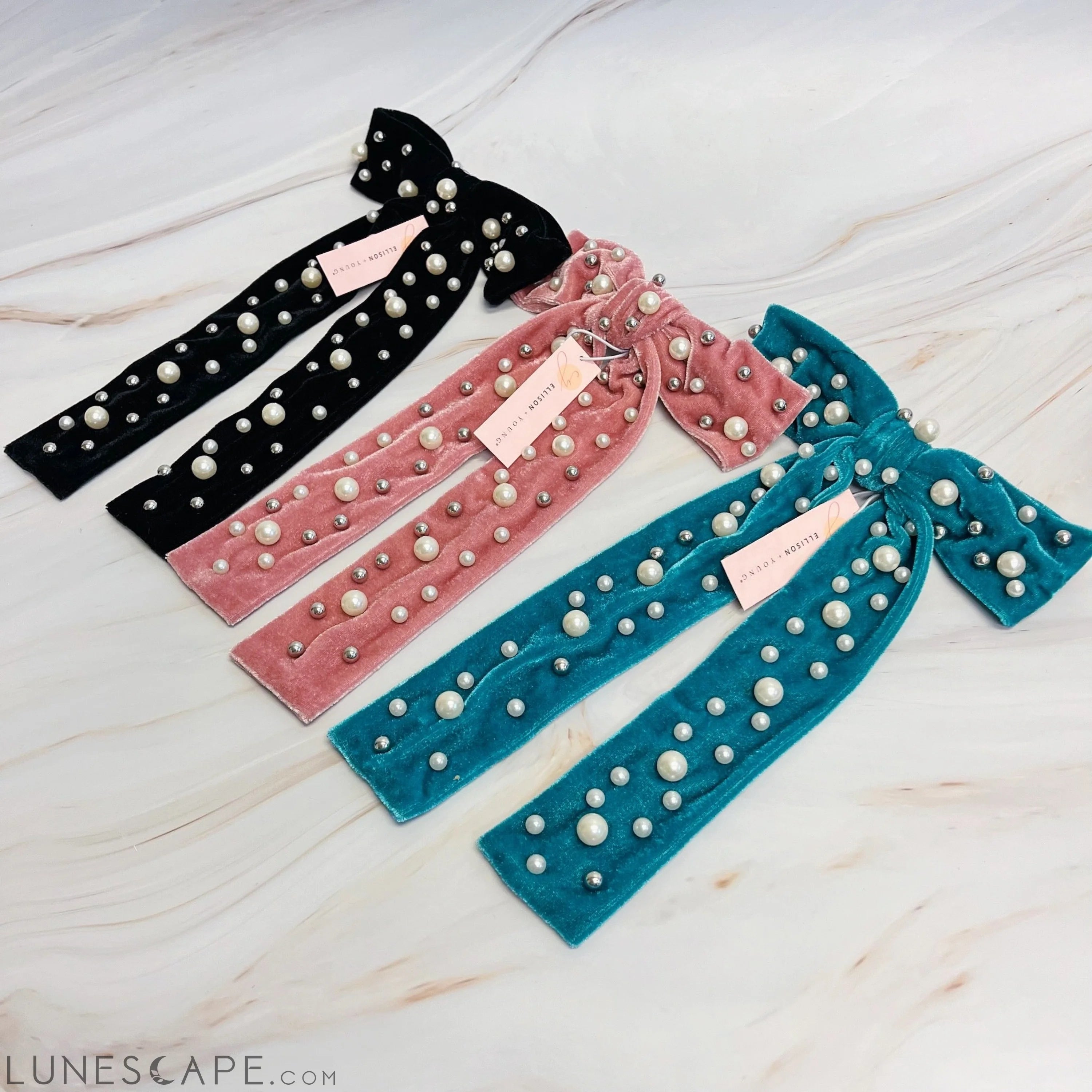 Pearl Throwed Velvet Bow Hair Clip LUNESCAPE