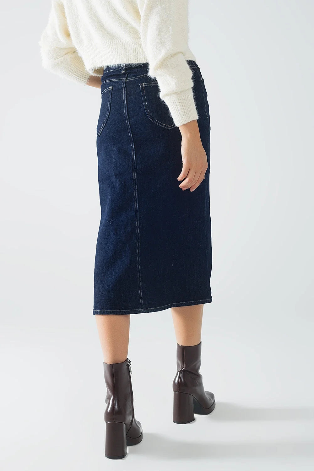 Pencil Denim Skirt in Dark Wash LUNESCAPE