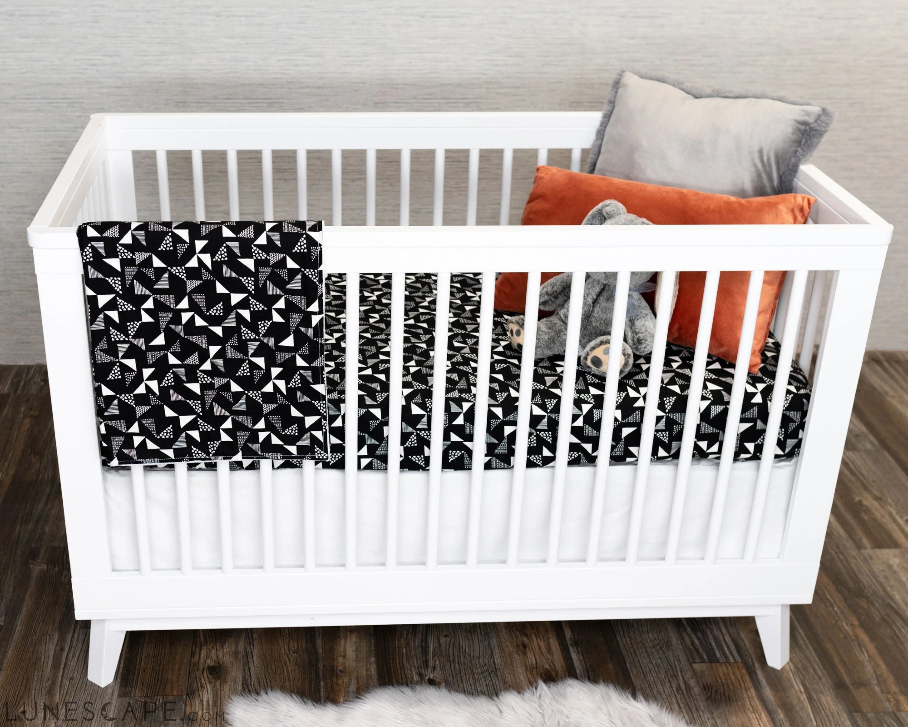 Pinwheels Crib Bedding Set LUNESCAPE