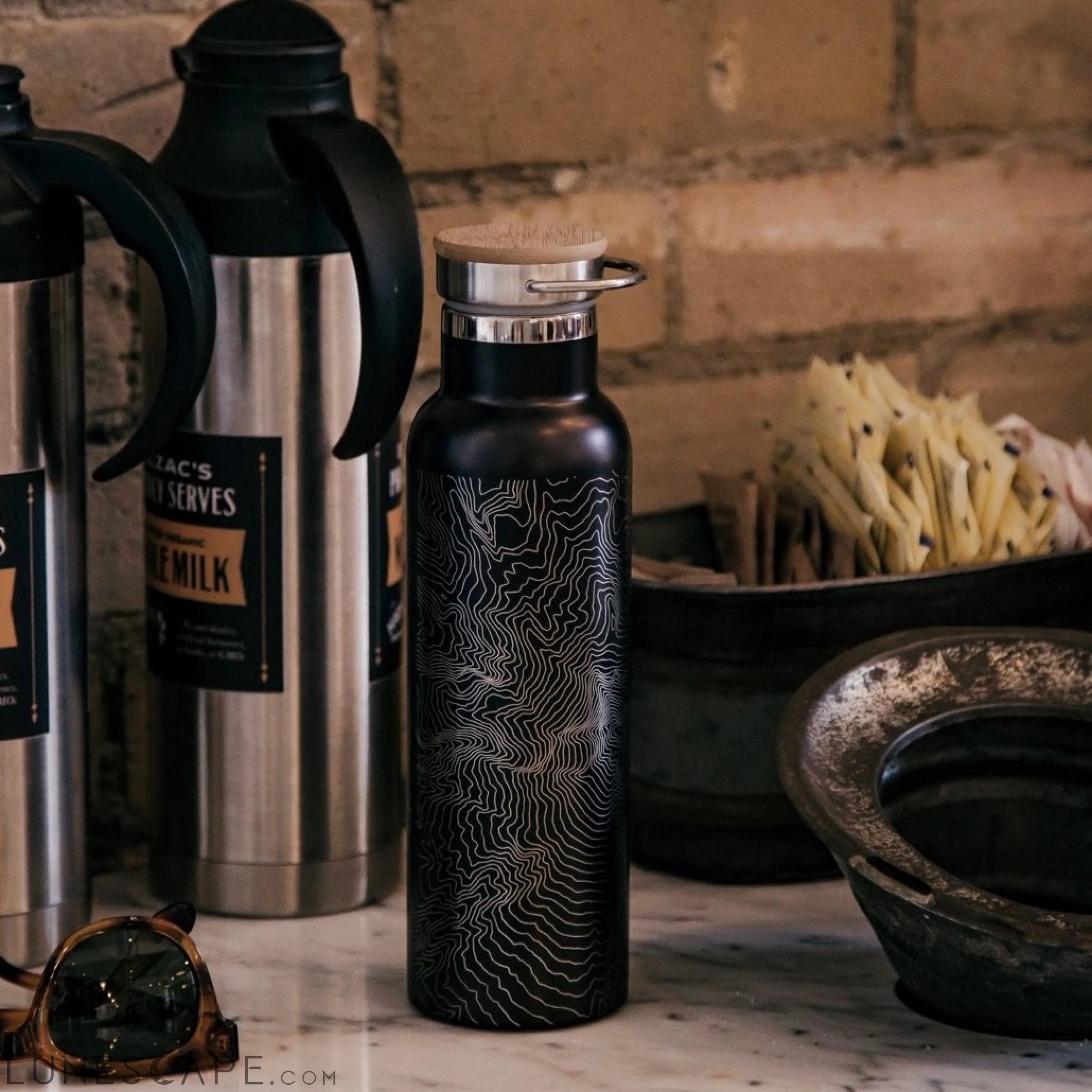 Pittsburgh - Pennsylvania Map Bottle with Bamboo Top in Matte Black LUNESCAPE