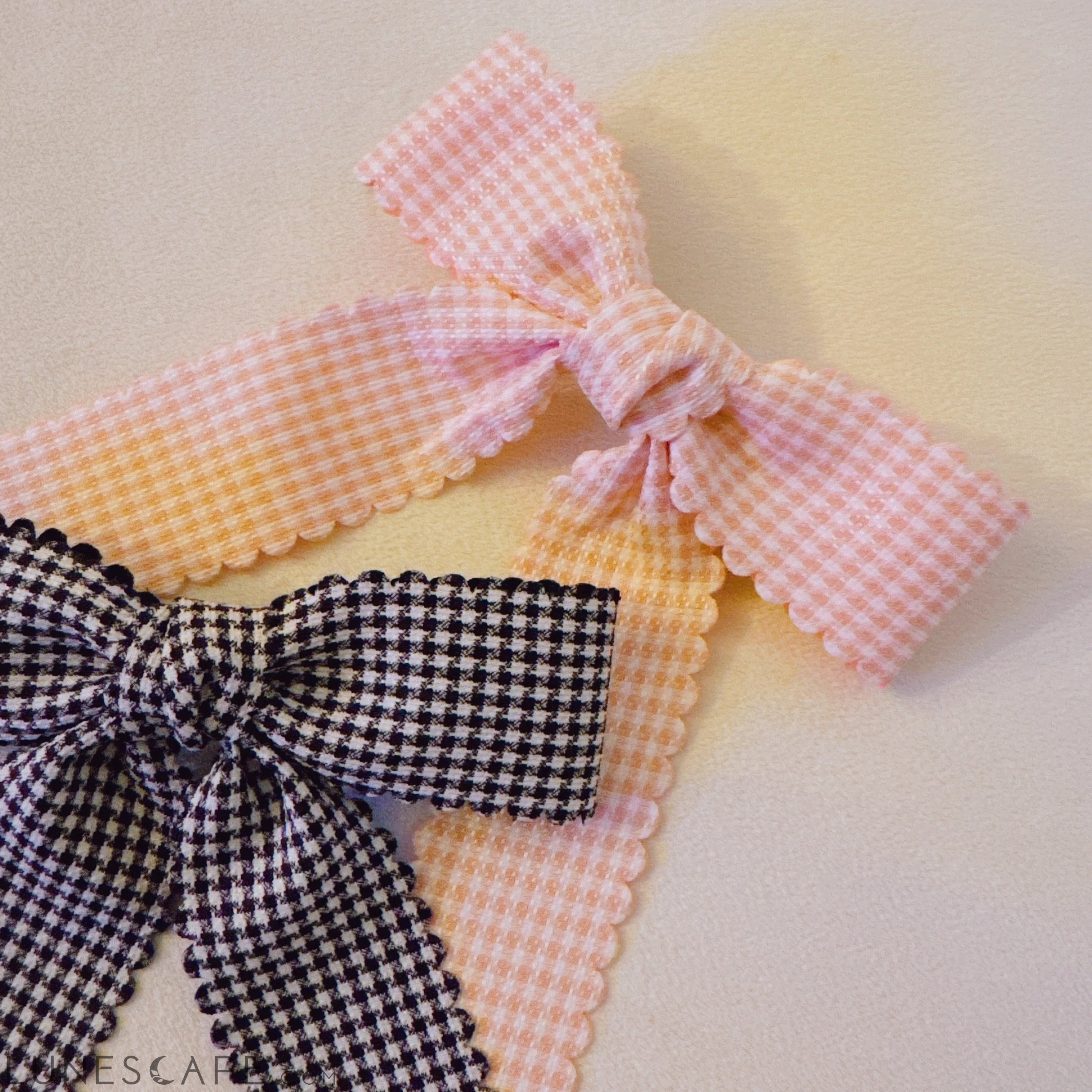 Precious Scallop Edged Bow Hair Clip Set of 2 LUNESCAPE
