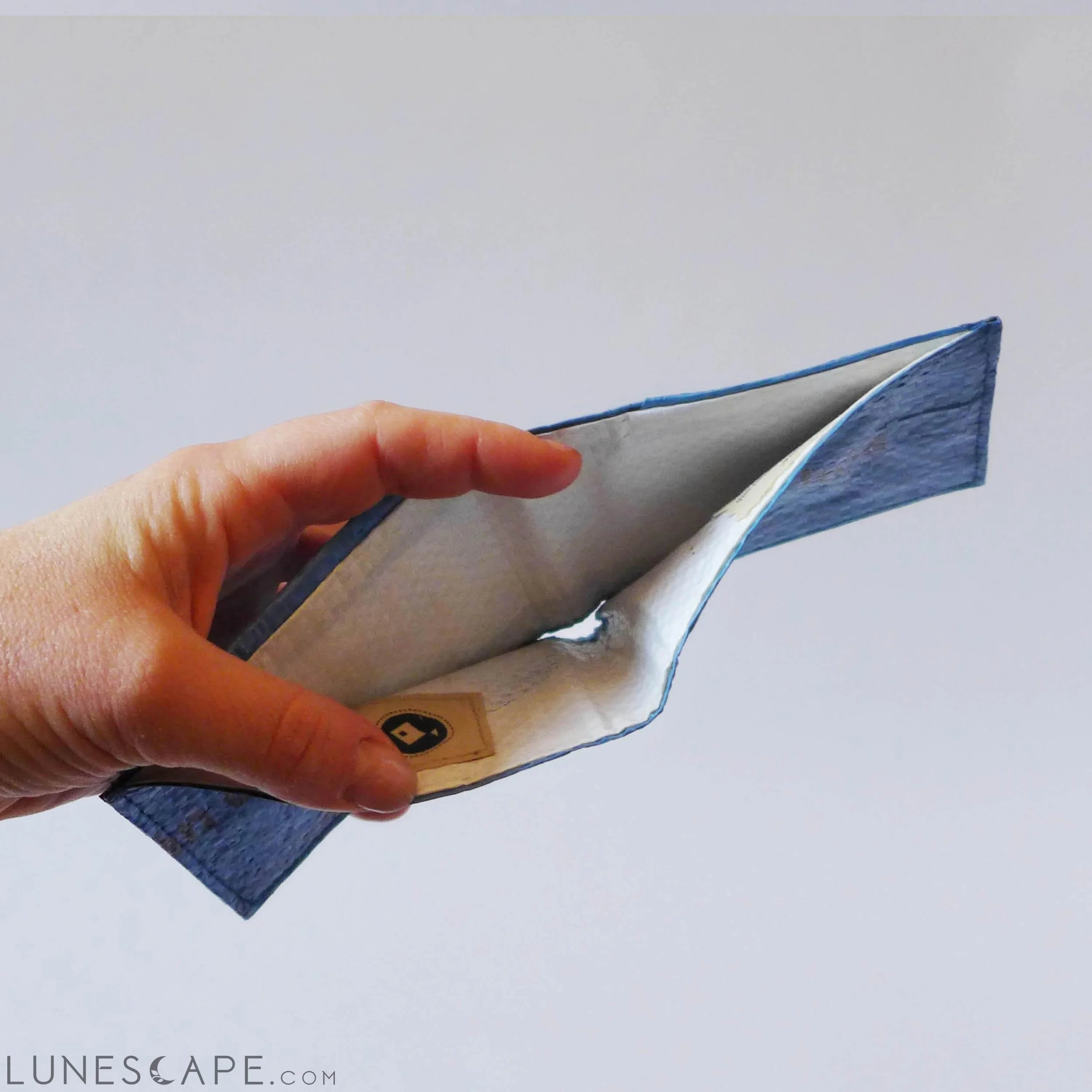 Primary Credit Card Wallet LUNESCAPE