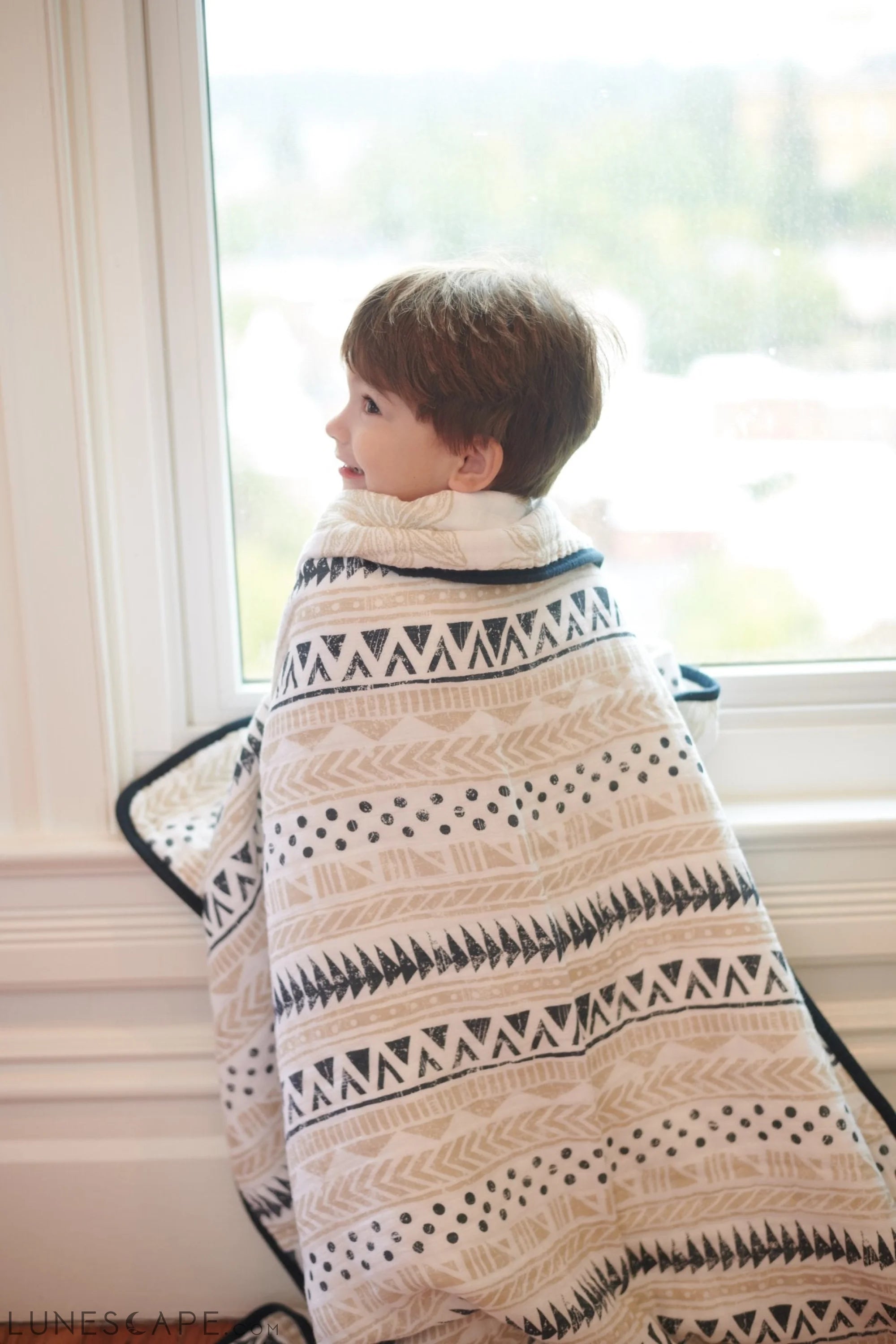 Pyramid and Boho Fields Cotton Muslin Newcastle Blanket LUNESCAPE