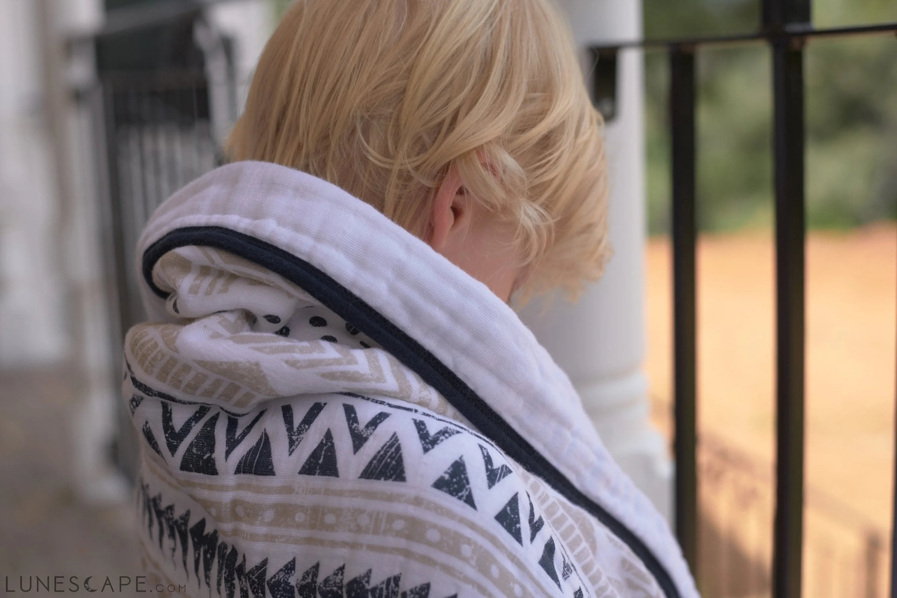 Pyramid Cotton Muslin Newcastle Blanket LUNESCAPE