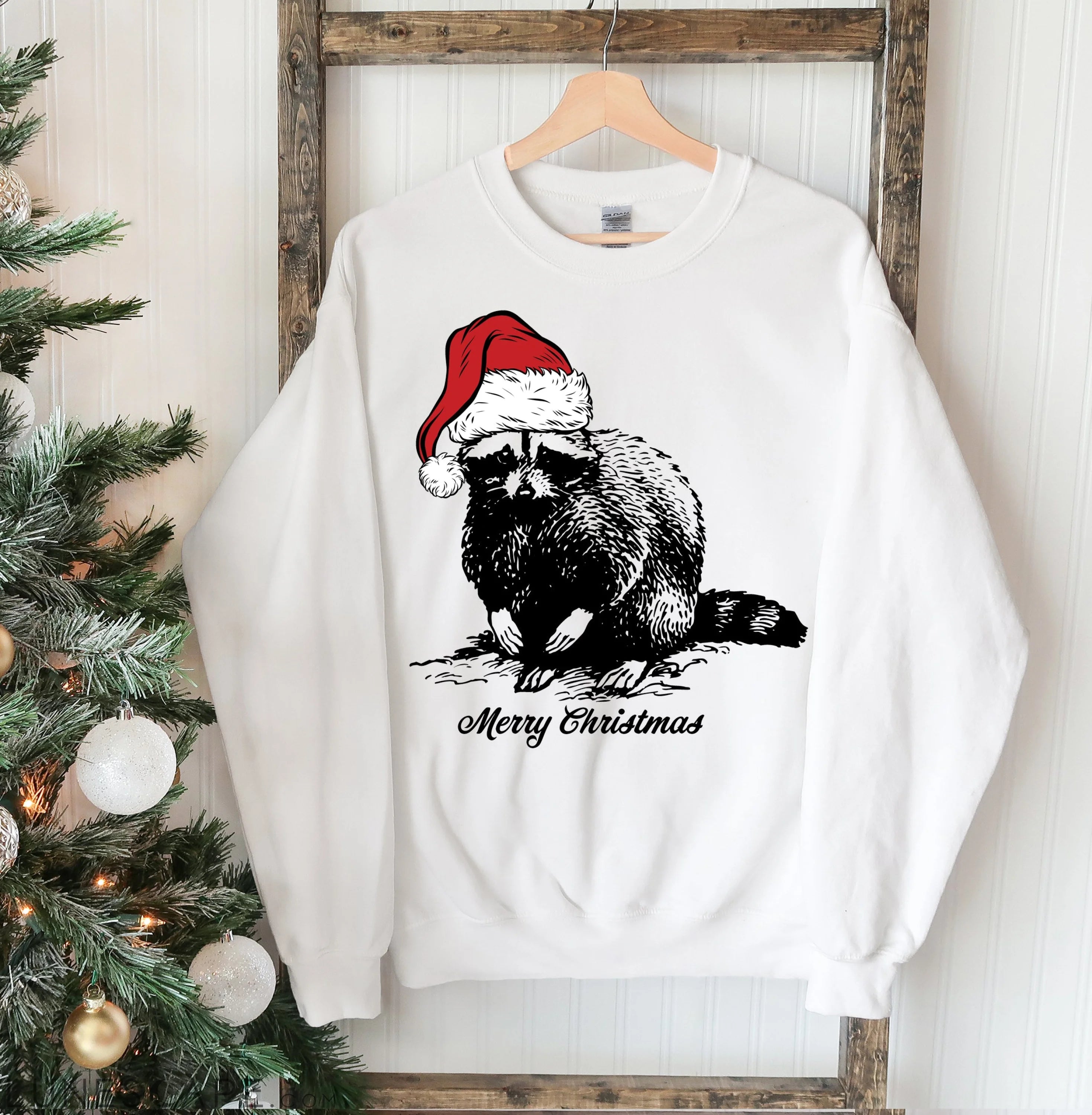 Racoon Christmas Sweatshirt LUNESCAPE