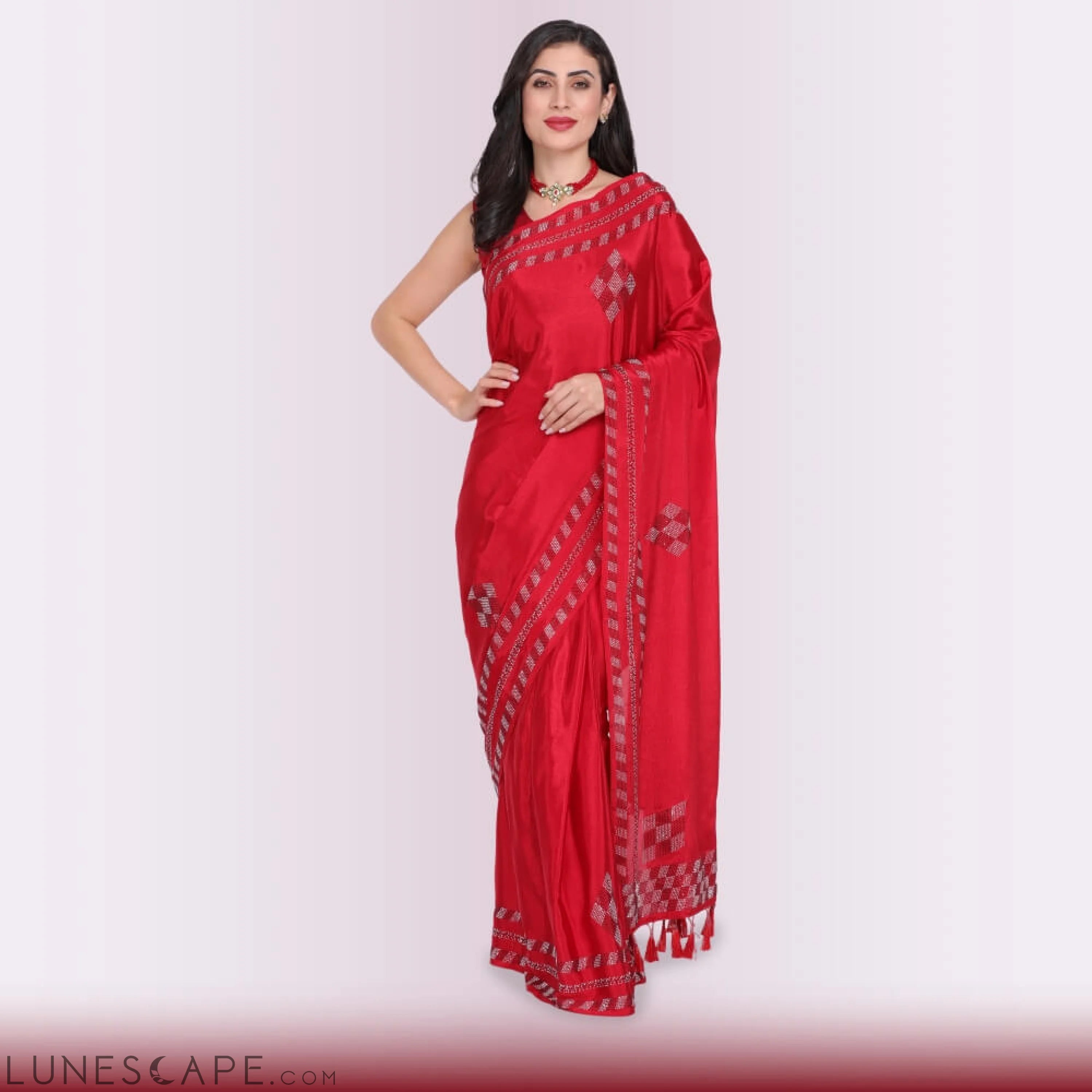 Red Color Modern Saree LUNESCAPE