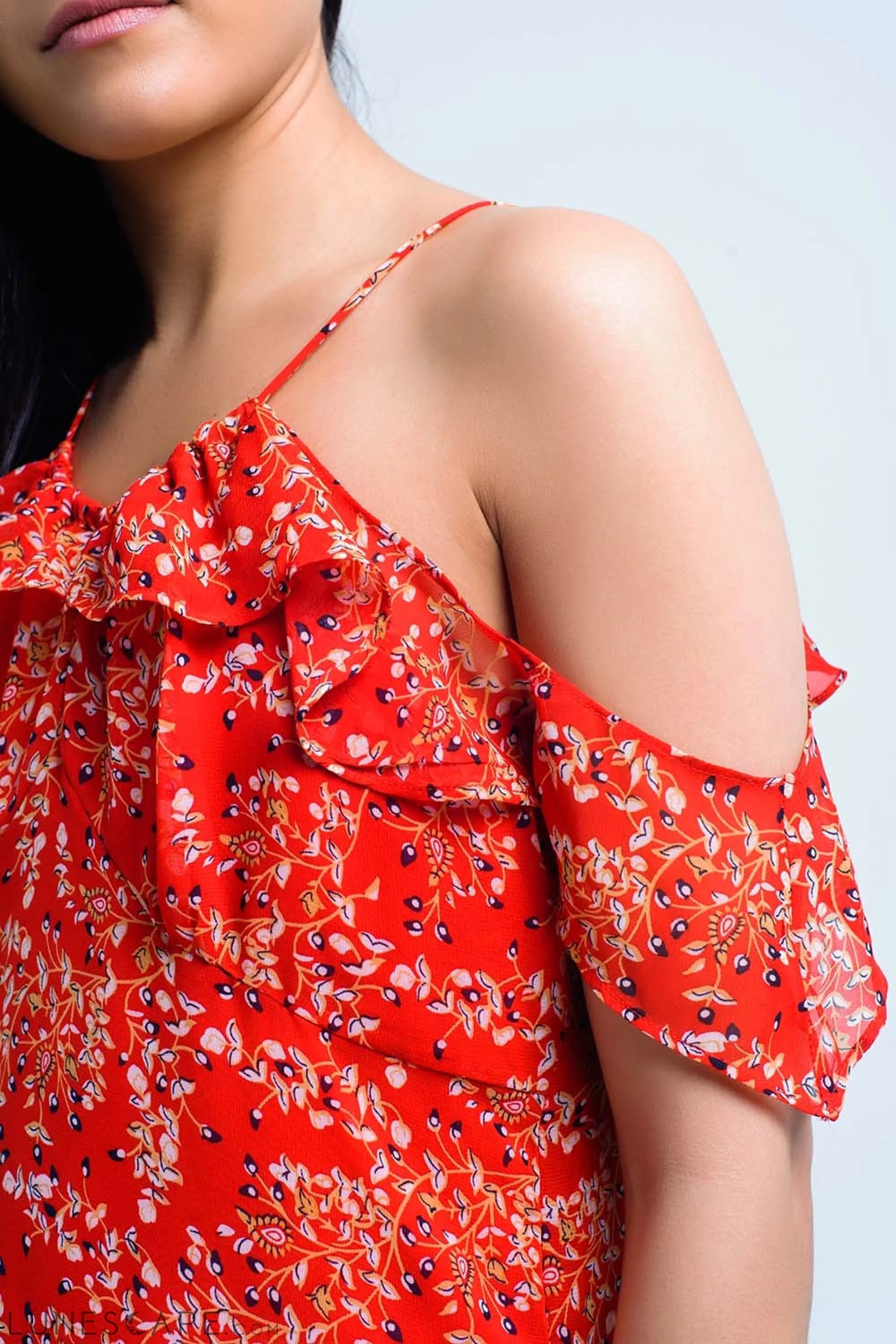 Red Dress With Printed Flowers and Ruffles LUNESCAPE