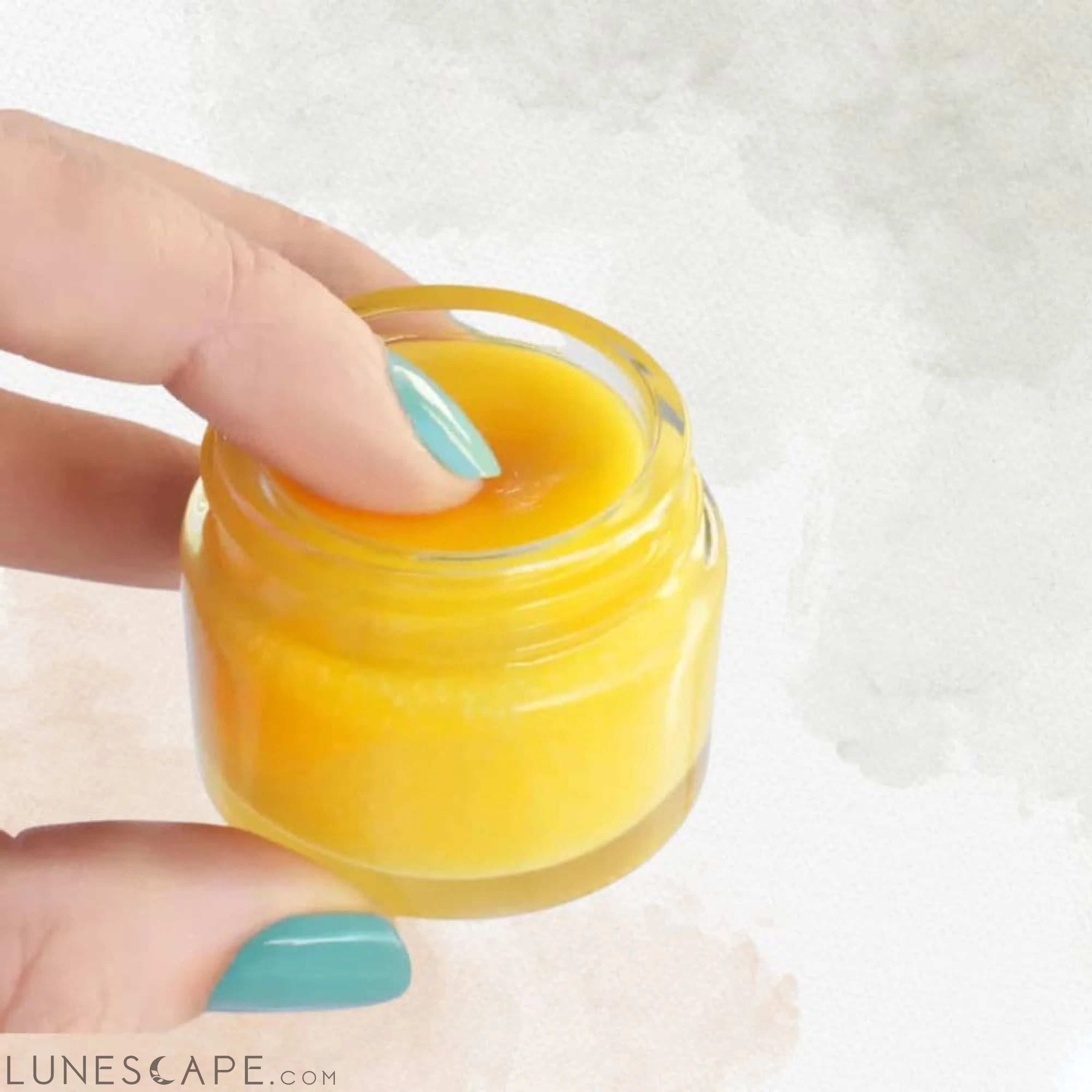 Regenerating Lip Butter LUNESCAPE
