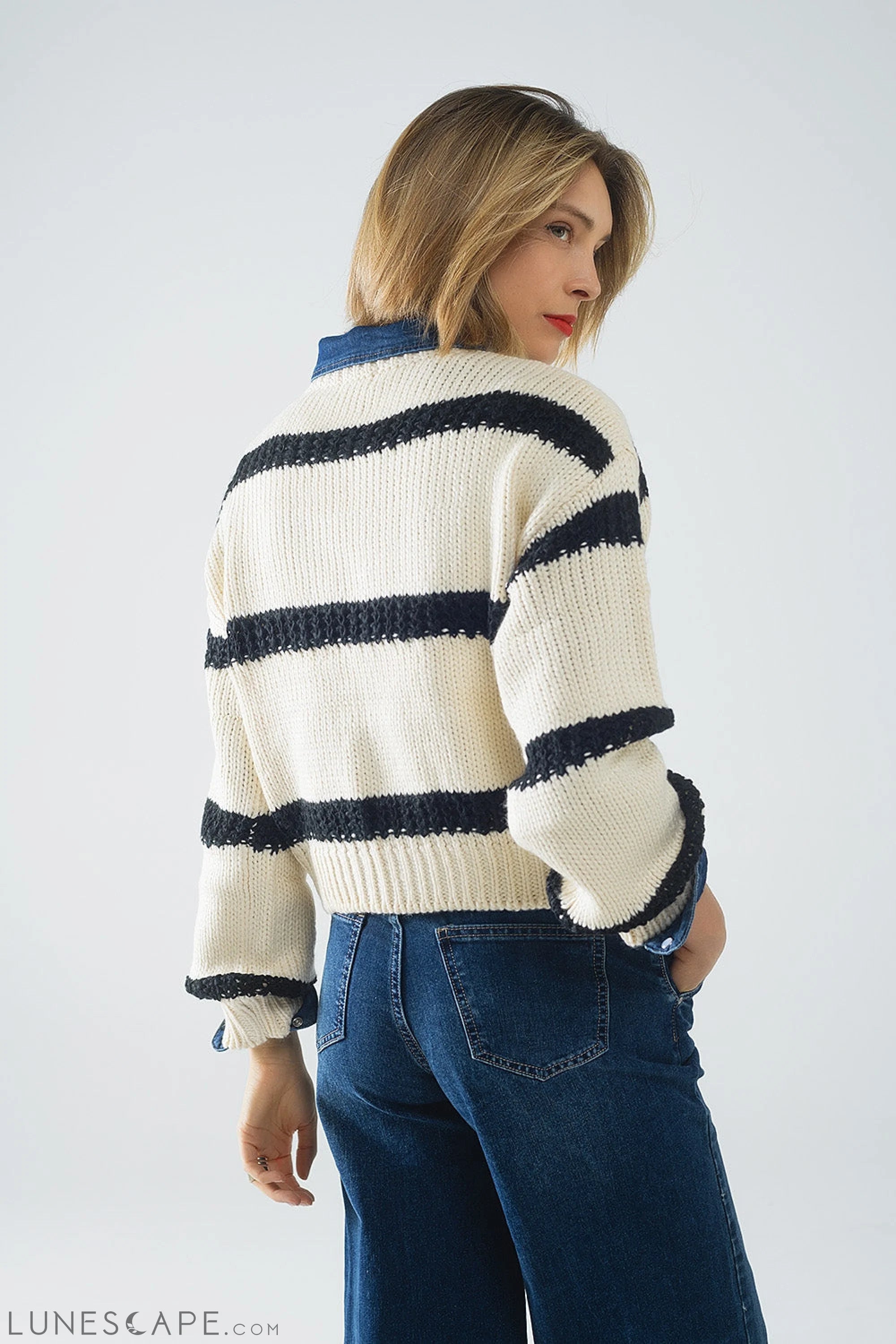 Relaxed Beige Jumper With Black Stripes LUNESCAPE