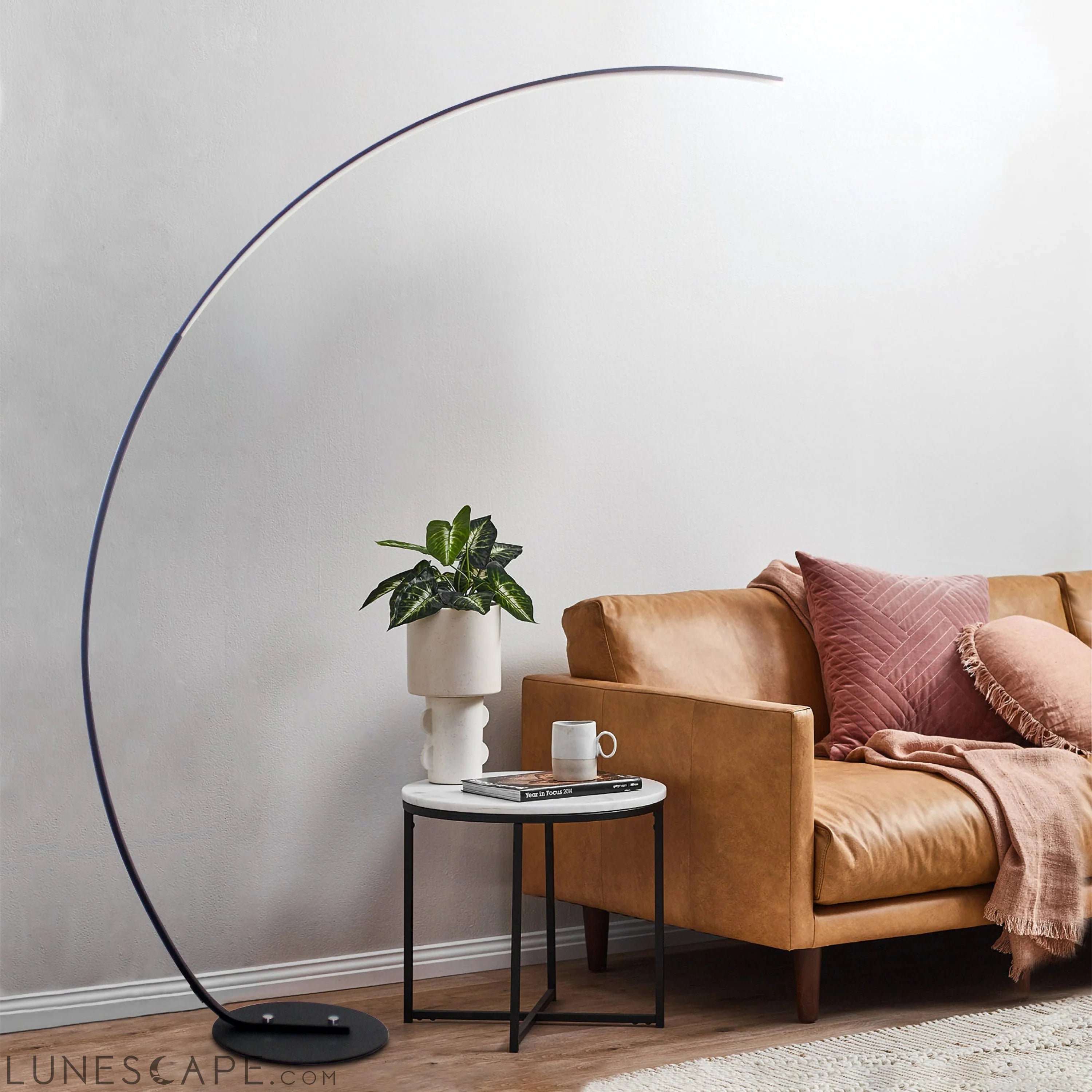 RGB Modern Curve Lamp LUNESCAPE
